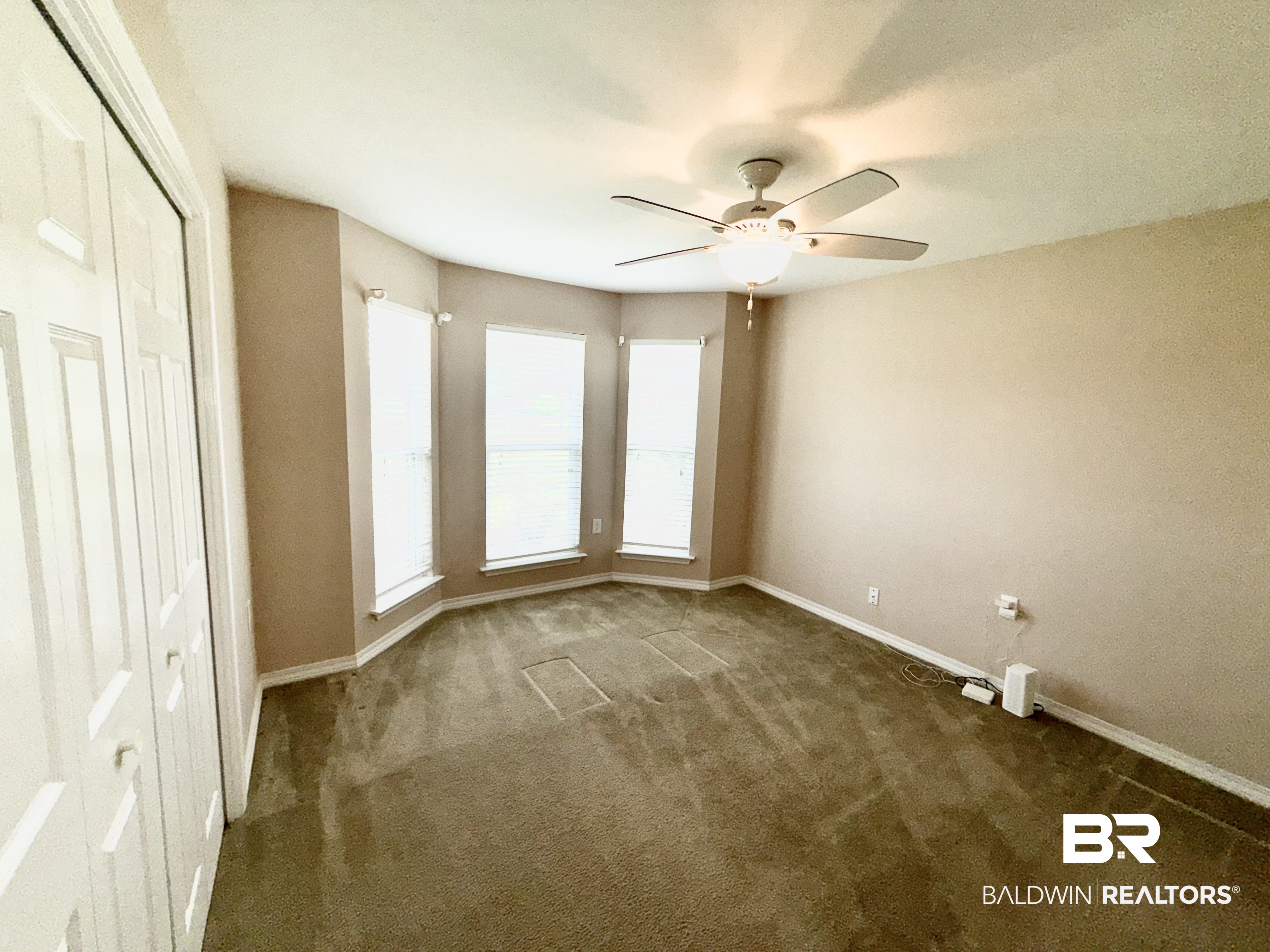 409730 | Photo 24