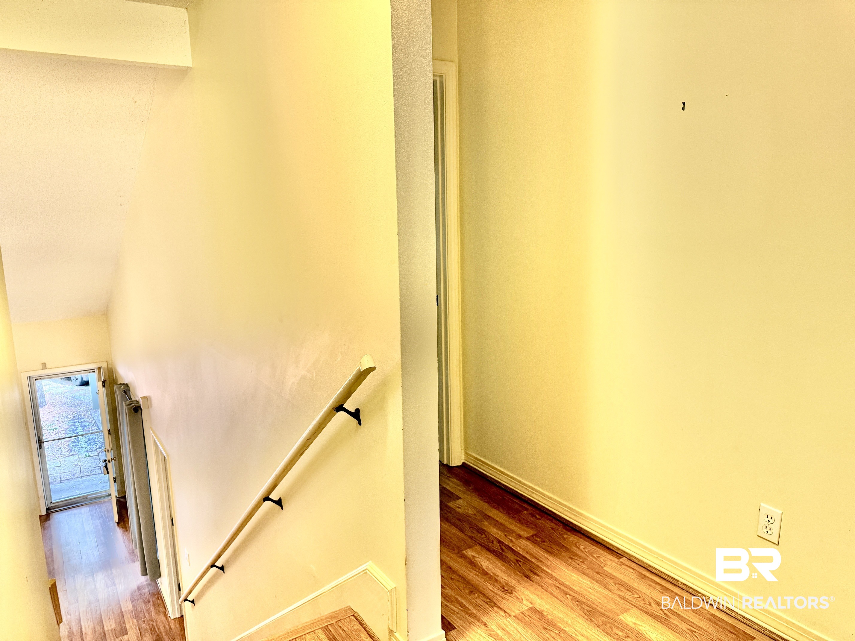 409912 | Photo 24