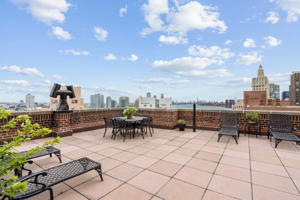 20 Sutton Place South 7B Sutton Place New York NY 10022