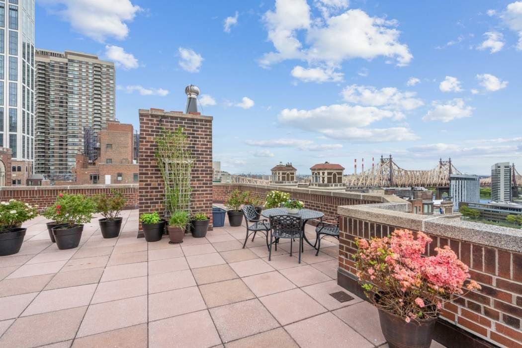 20 Sutton Place South 7B Sutton Place New York NY 10022