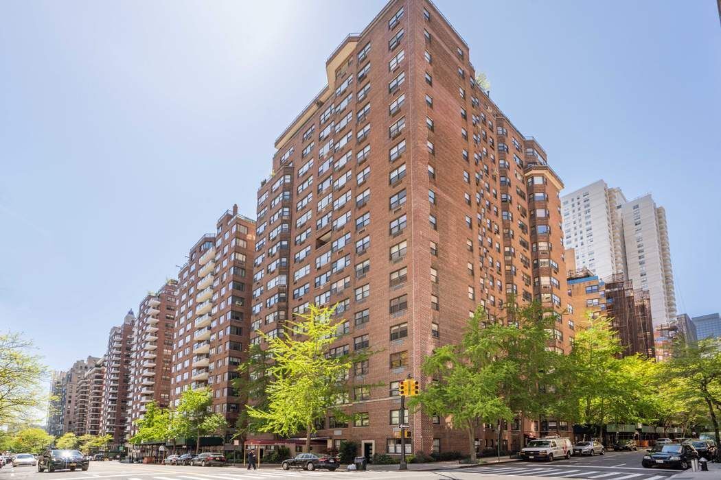 20 Sutton Place South 7B Sutton Place New York NY 10022