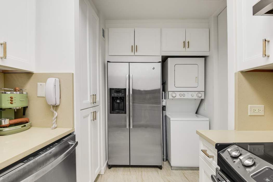 641 Fifth Avenue Midtown East New York NY 10022