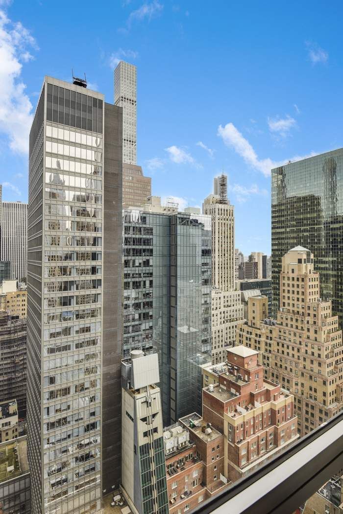 641 Fifth Avenue Midtown East New York NY 10022