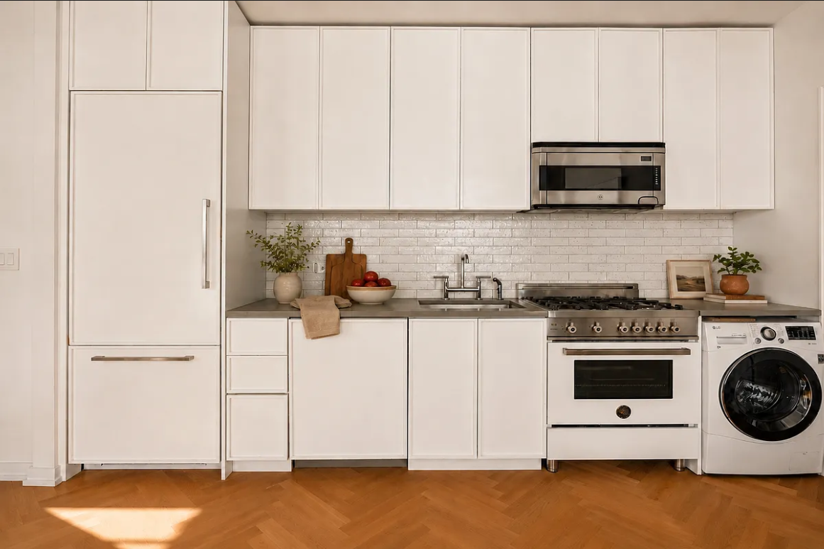 184 Kent Avenue 506B Williamsburg Brooklyn NY 11249