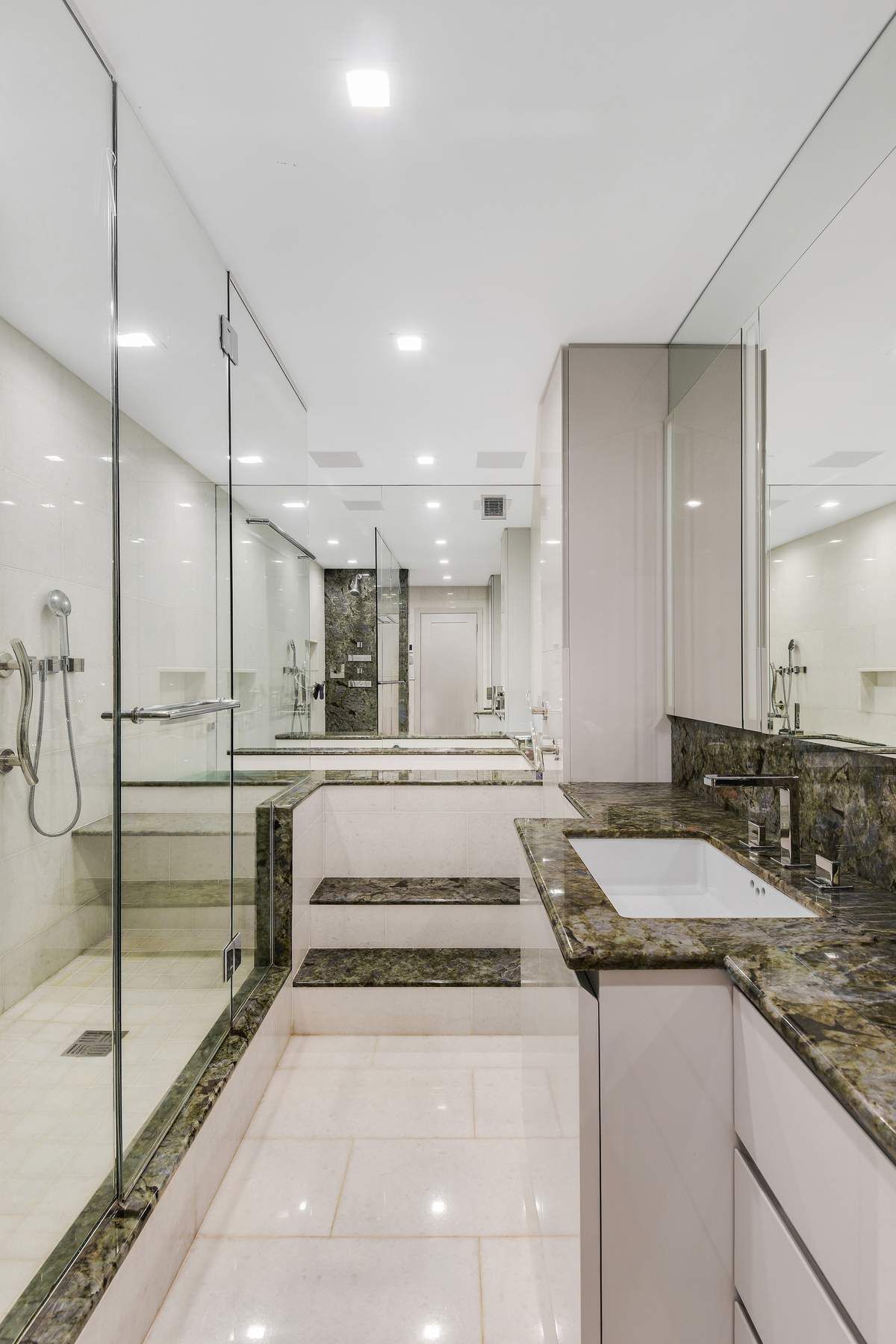 360 East 72nd Street B1409 Upper East Side New York NY 10021