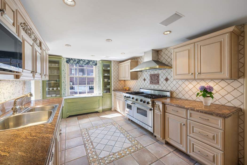 1 Beekman Place 15A Beekman Place New York NY 10022