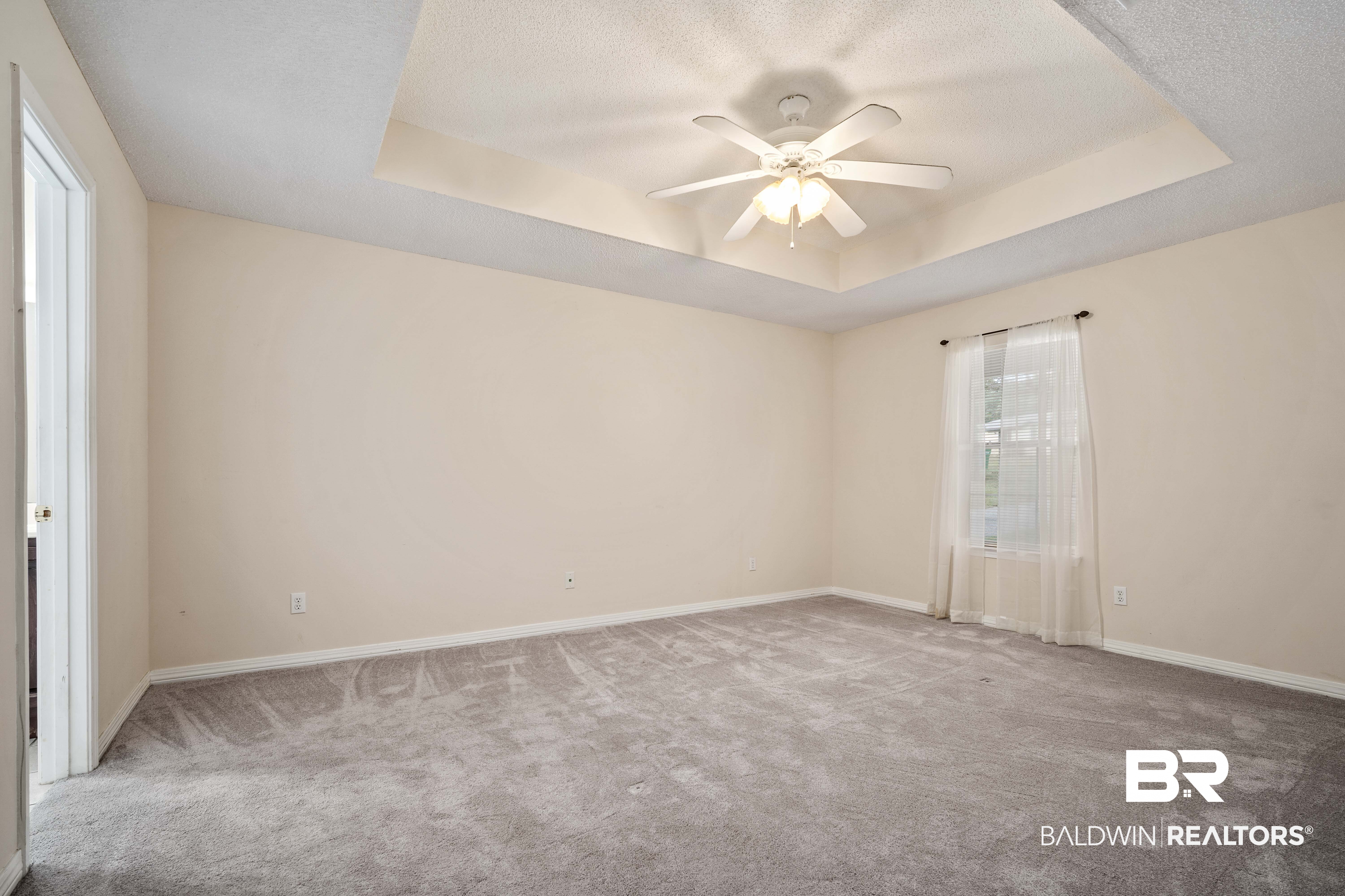 410055 | Photo 12