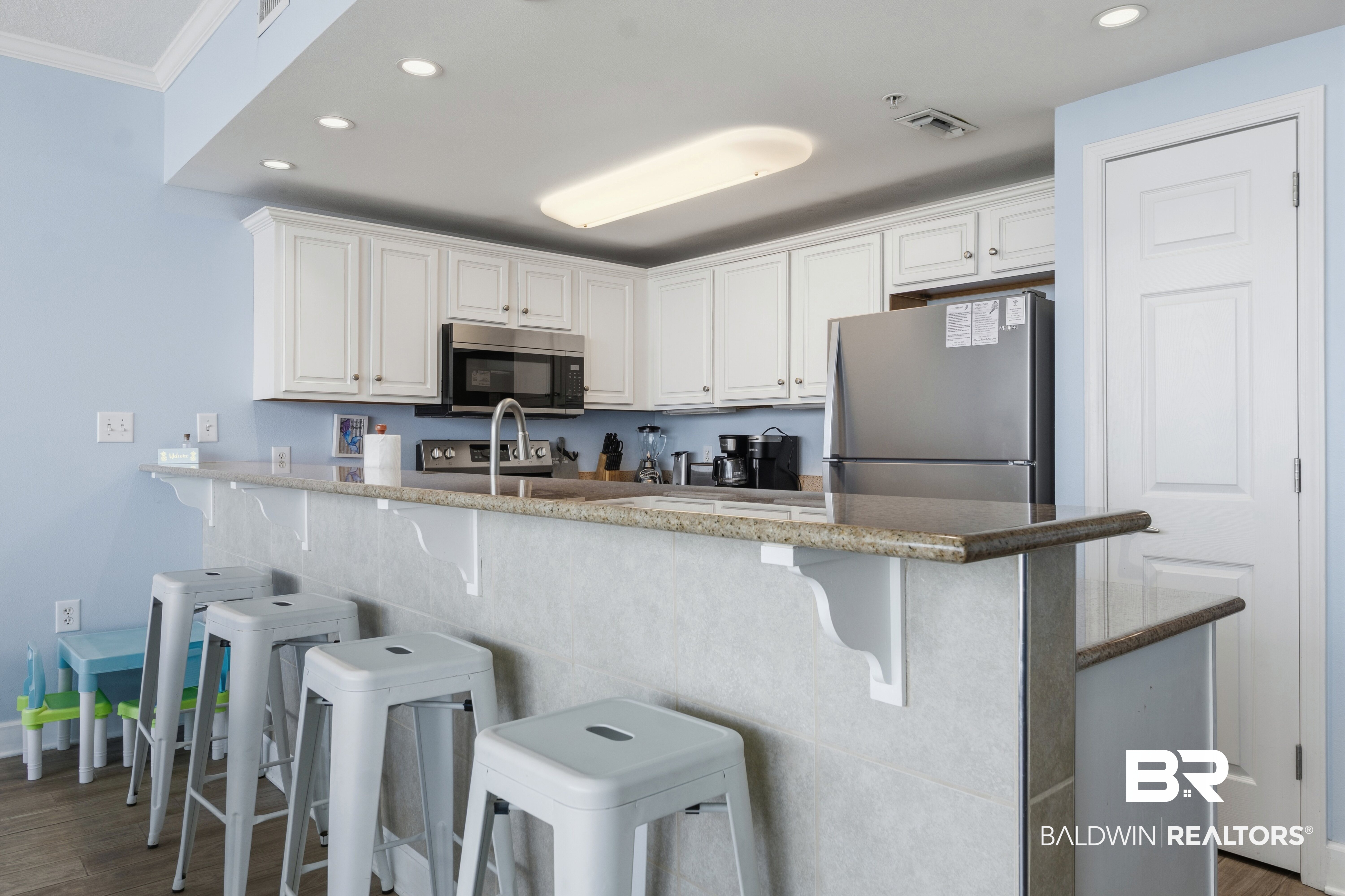 409816 | Photo 13