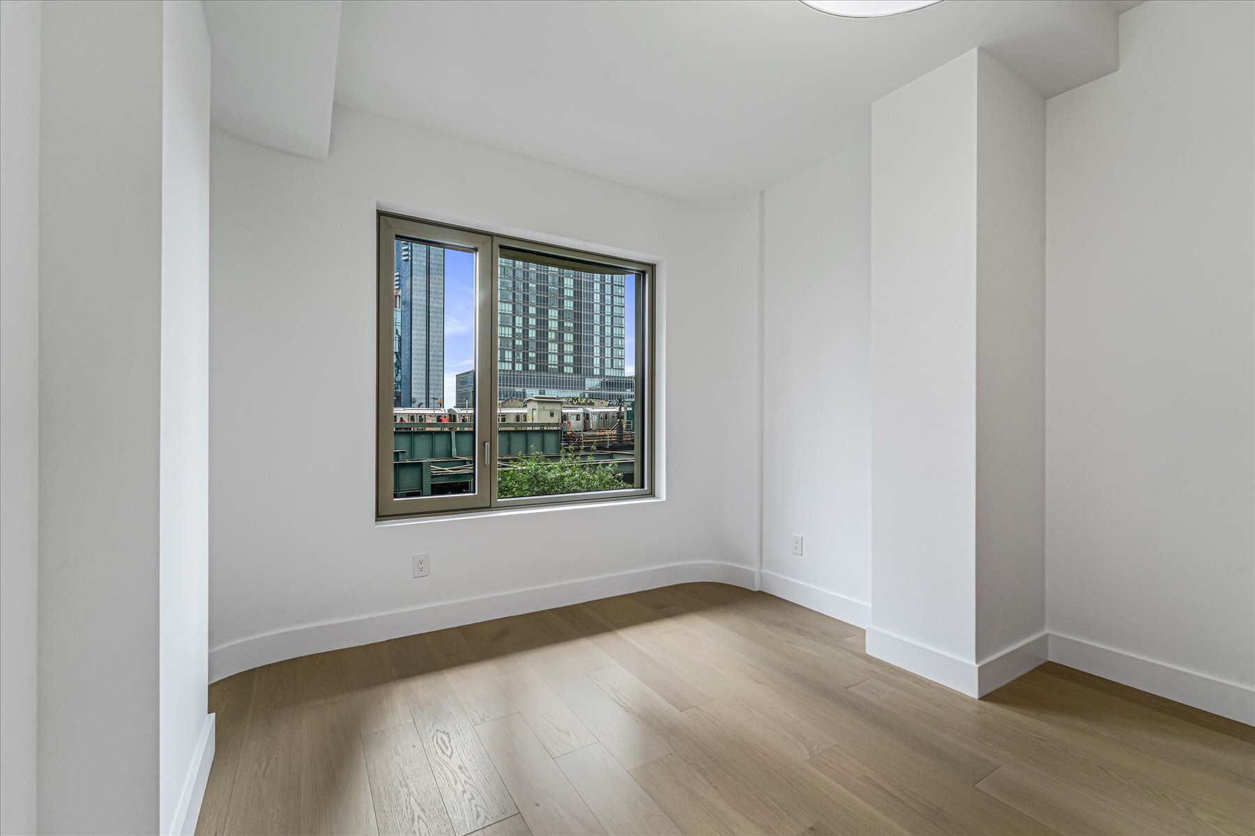 24-01 Queens Plaza North 504 Long Island City Queens NY 11101