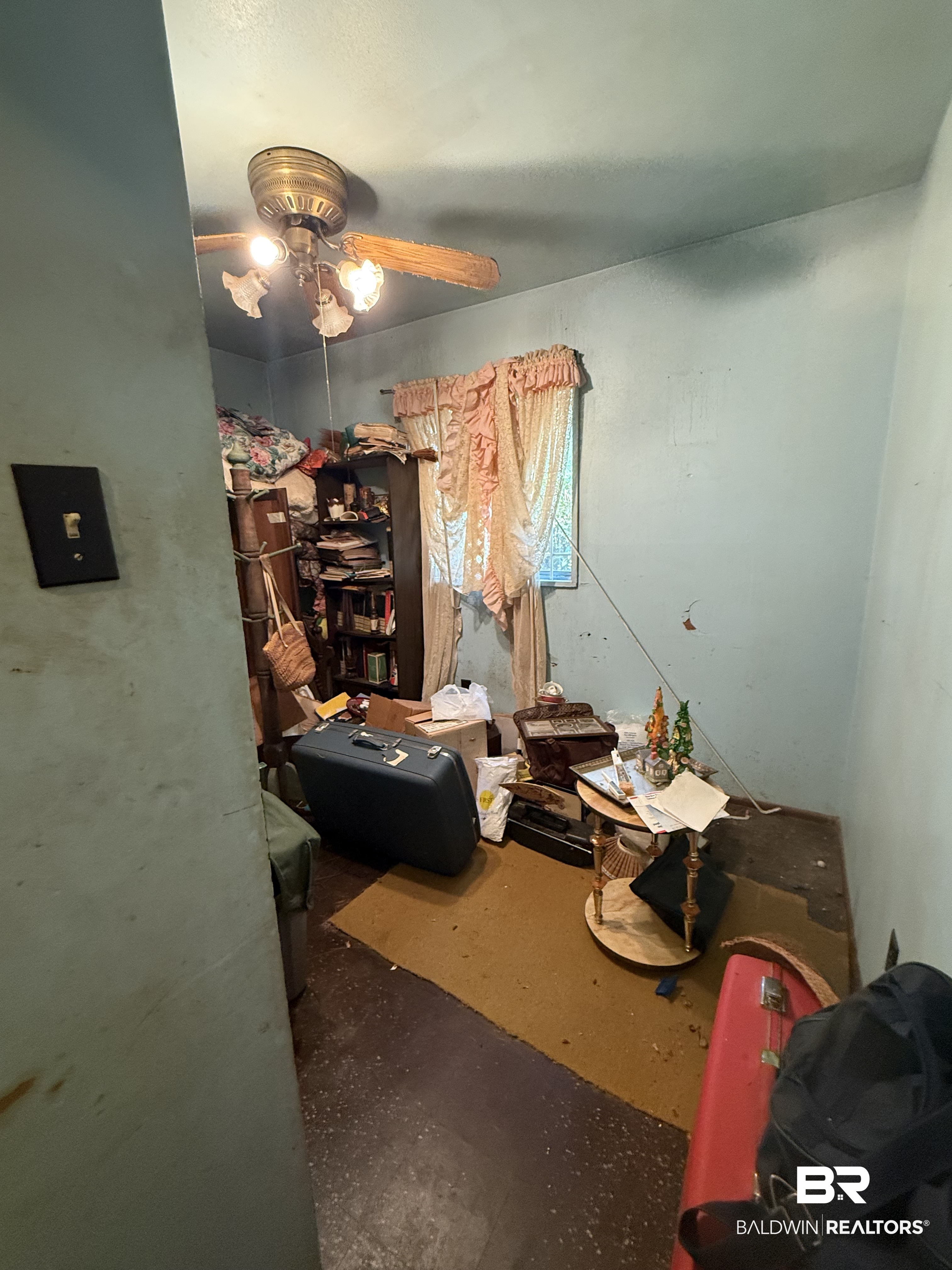 410170 | Photo 11