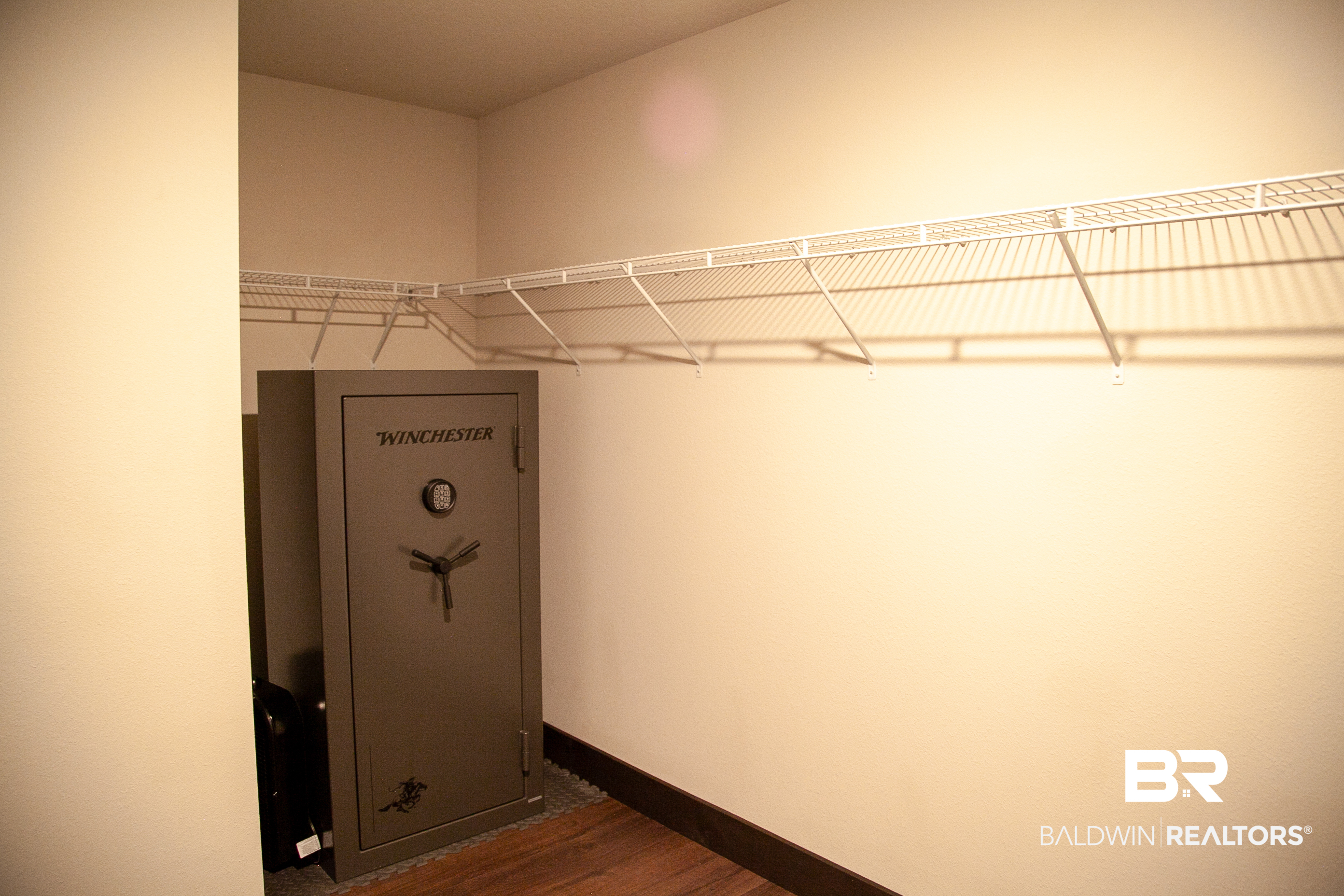 410177 | Photo 26