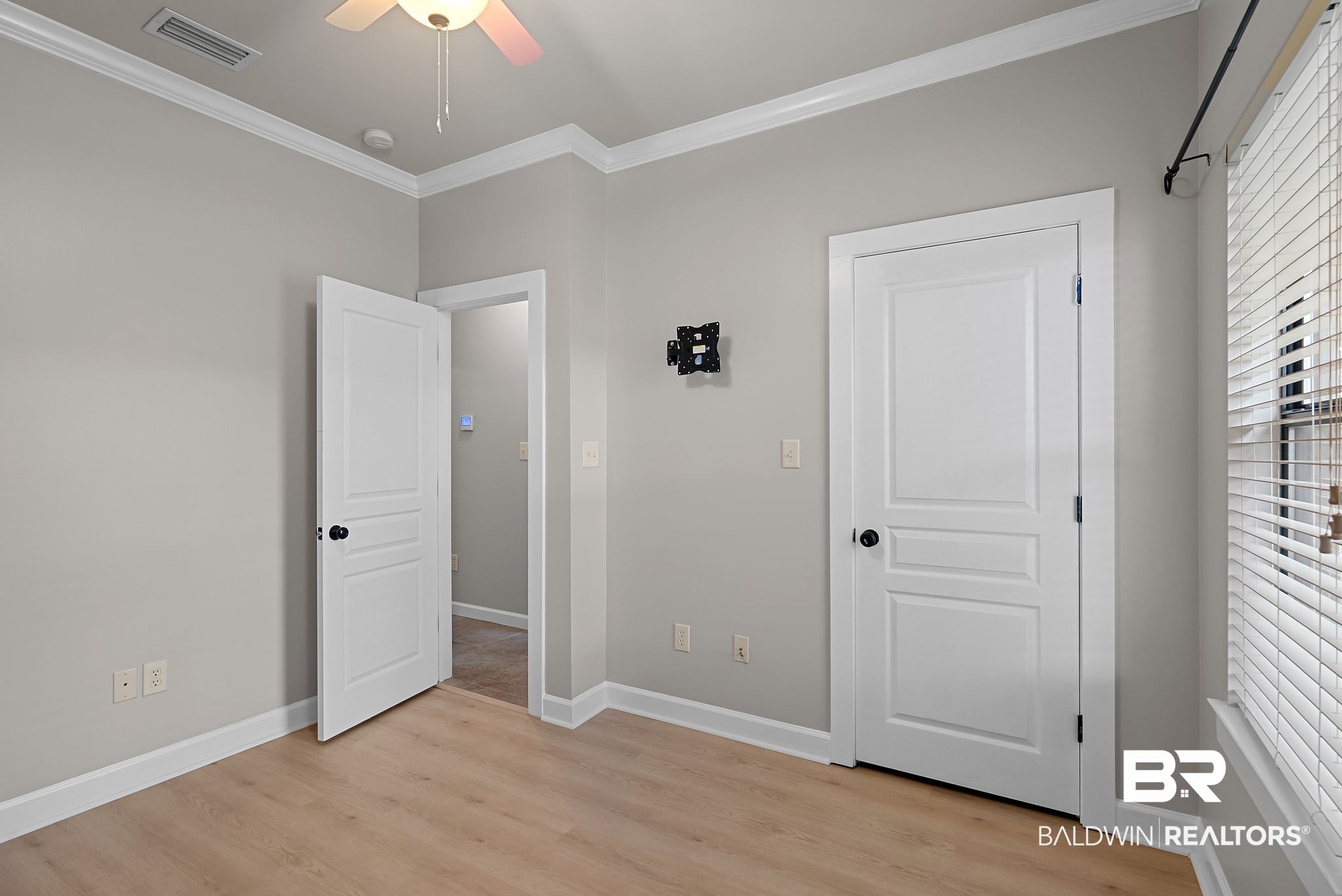 410150 | Photo 21