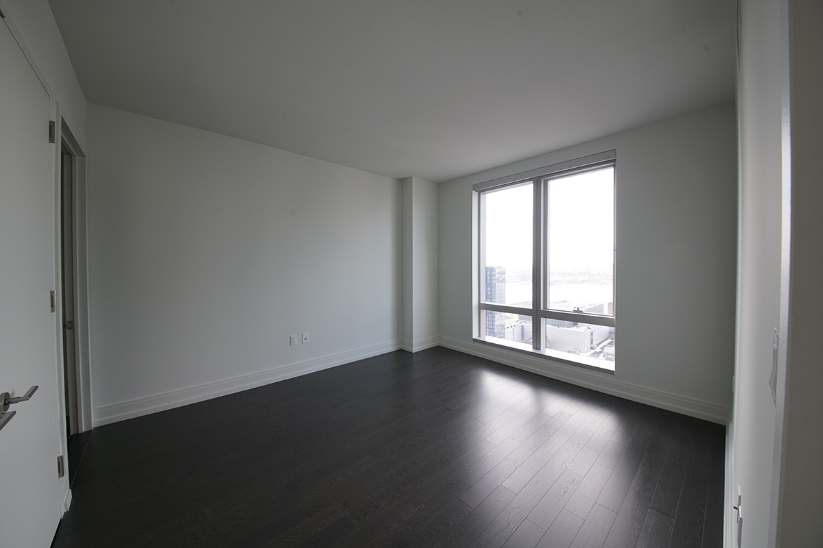 2 BEDROOM