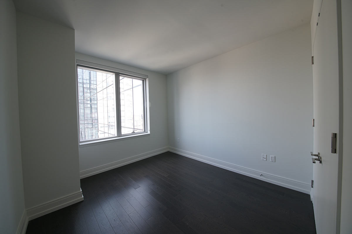 2 BEDROOM