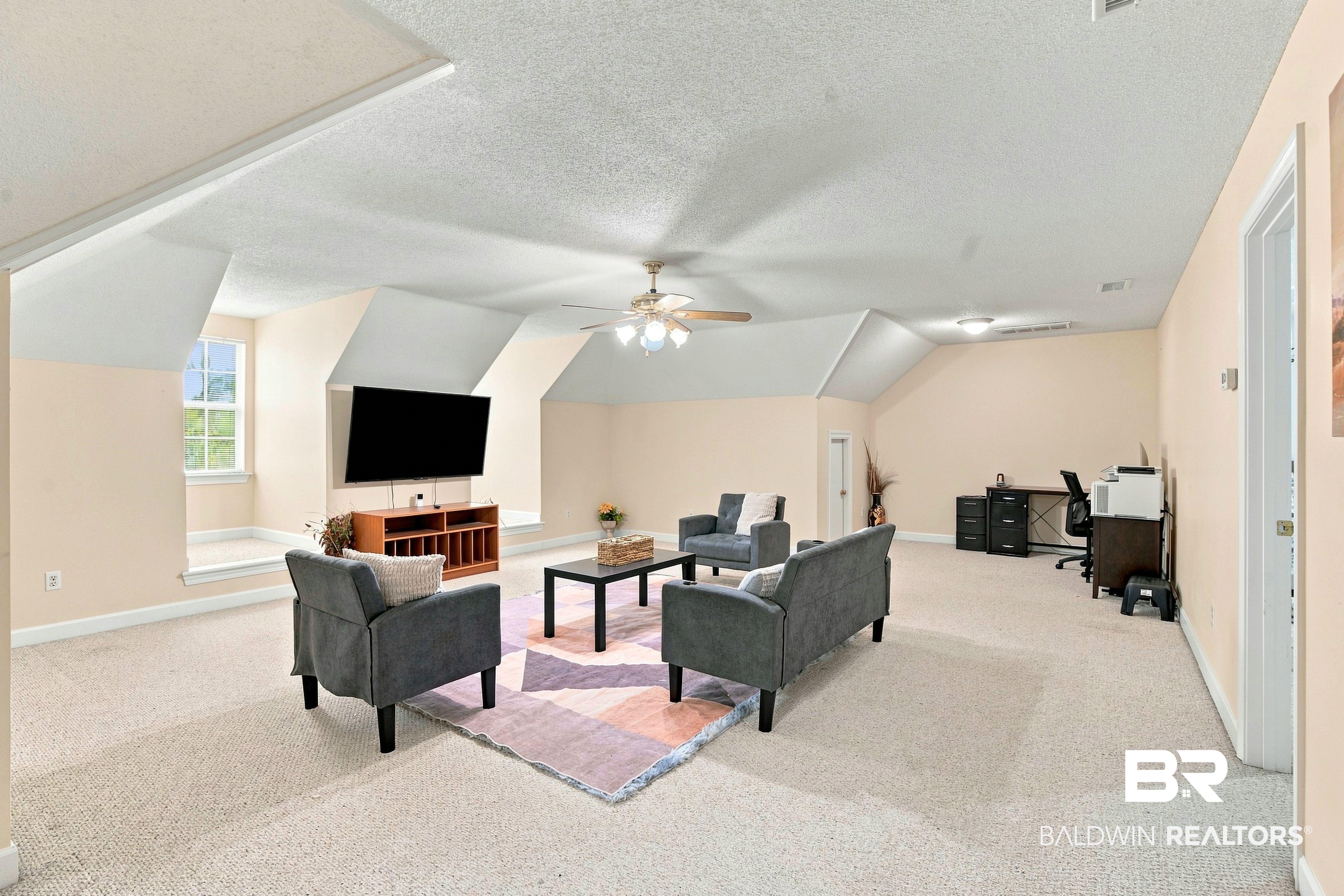 410311 | Photo 24