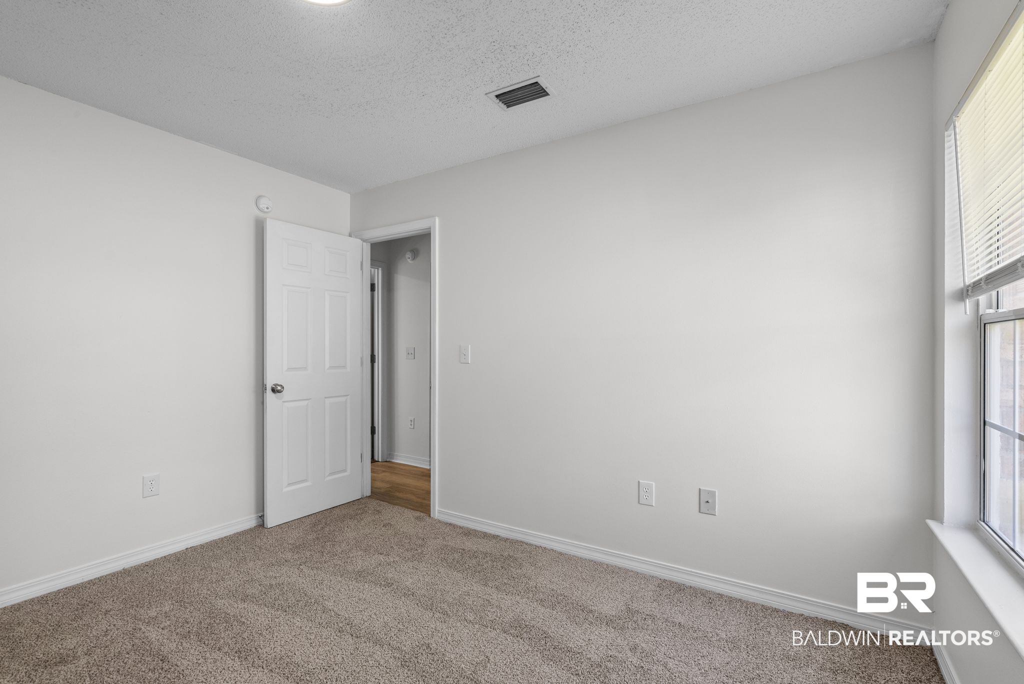 410347 | Photo 20