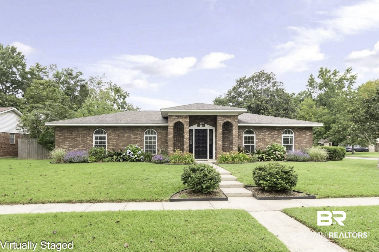 2300 Christopher Drive E 