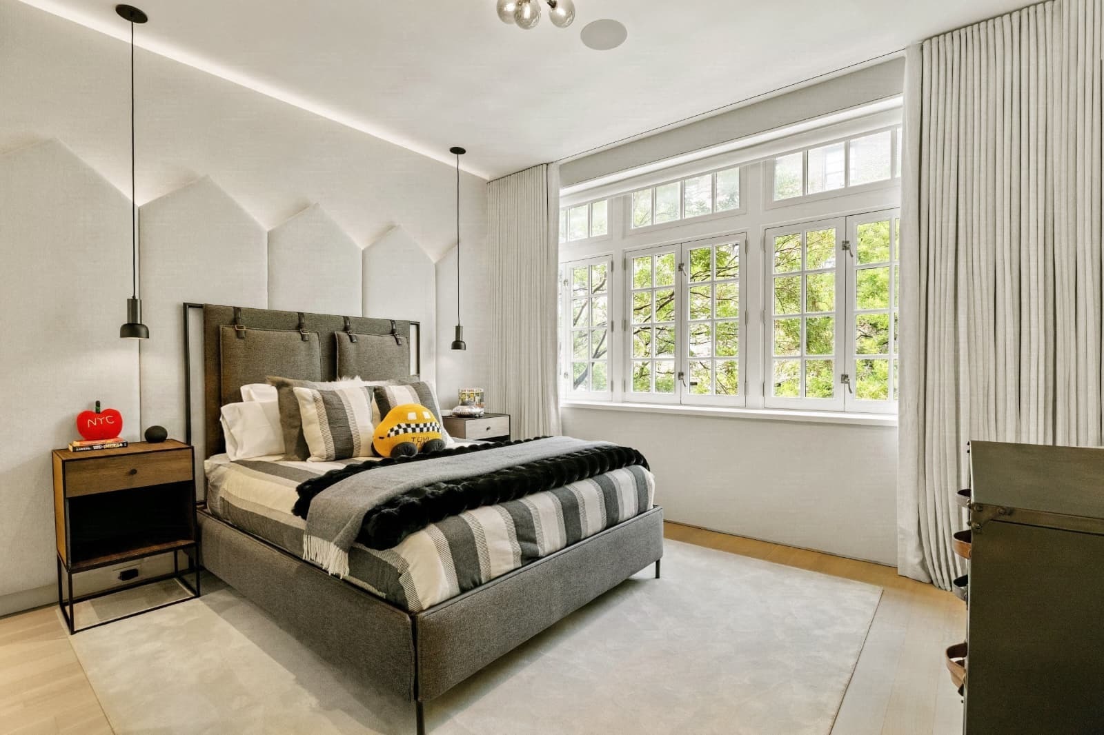 122 Waverly Place Greenwich Village New York NY 10011