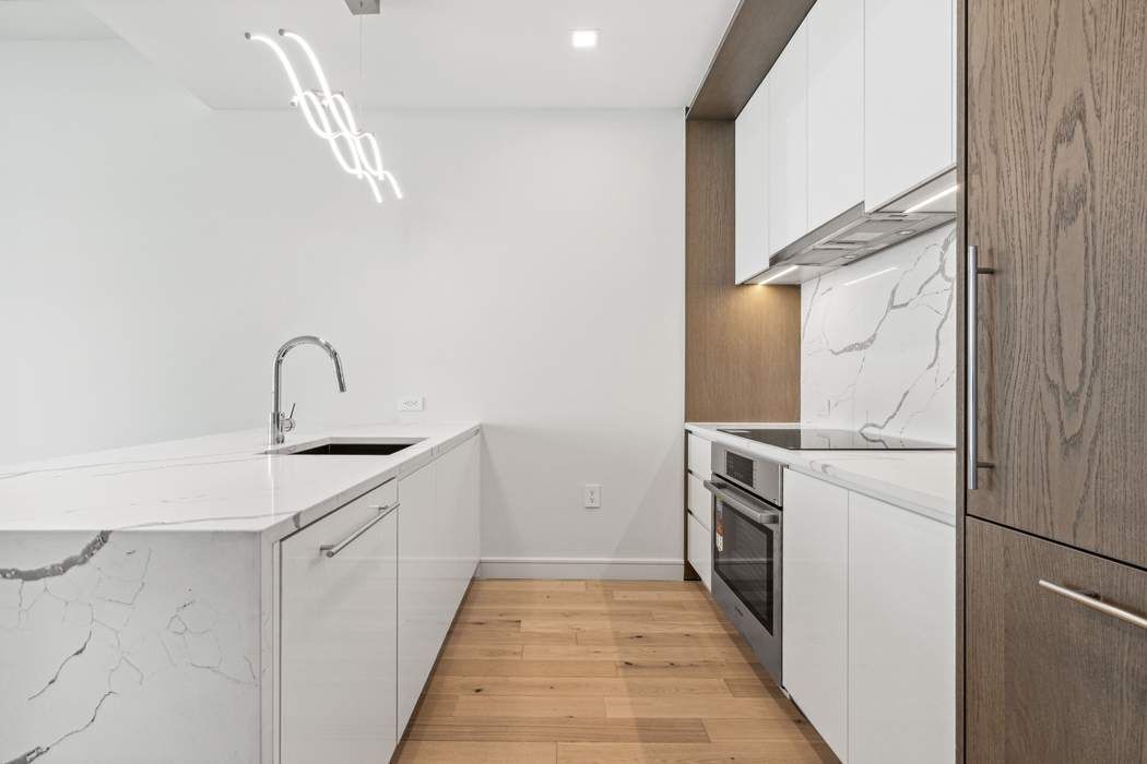 45-30 Pearson Street 17C Court Square Queens NY 11101