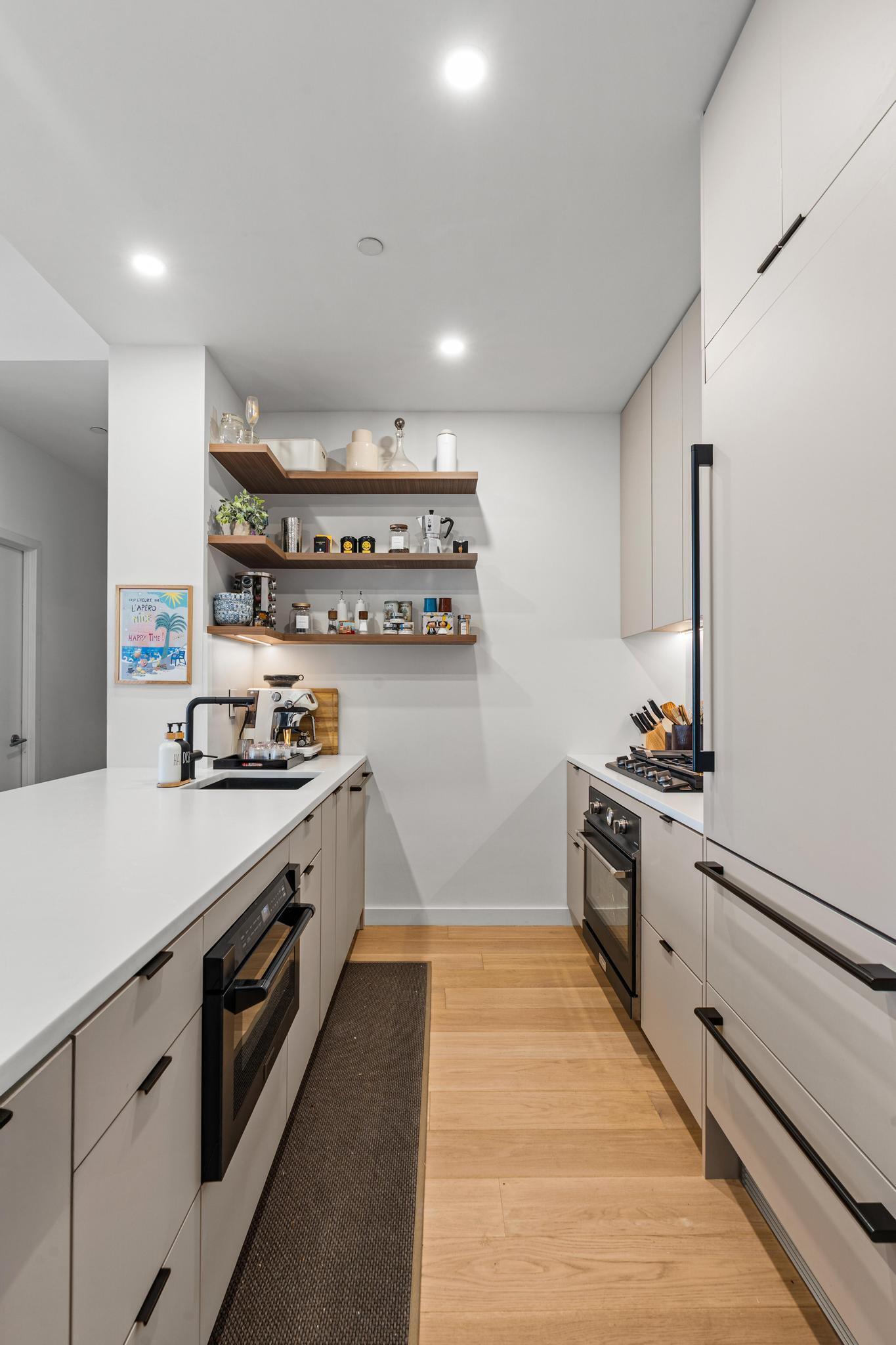 184 Kent Avenue D319 Williamsburg Brooklyn NY 11249