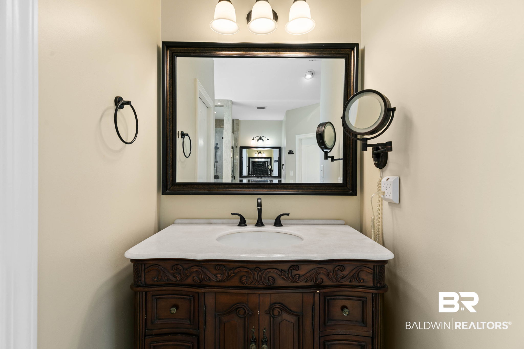409128 | Photo 29