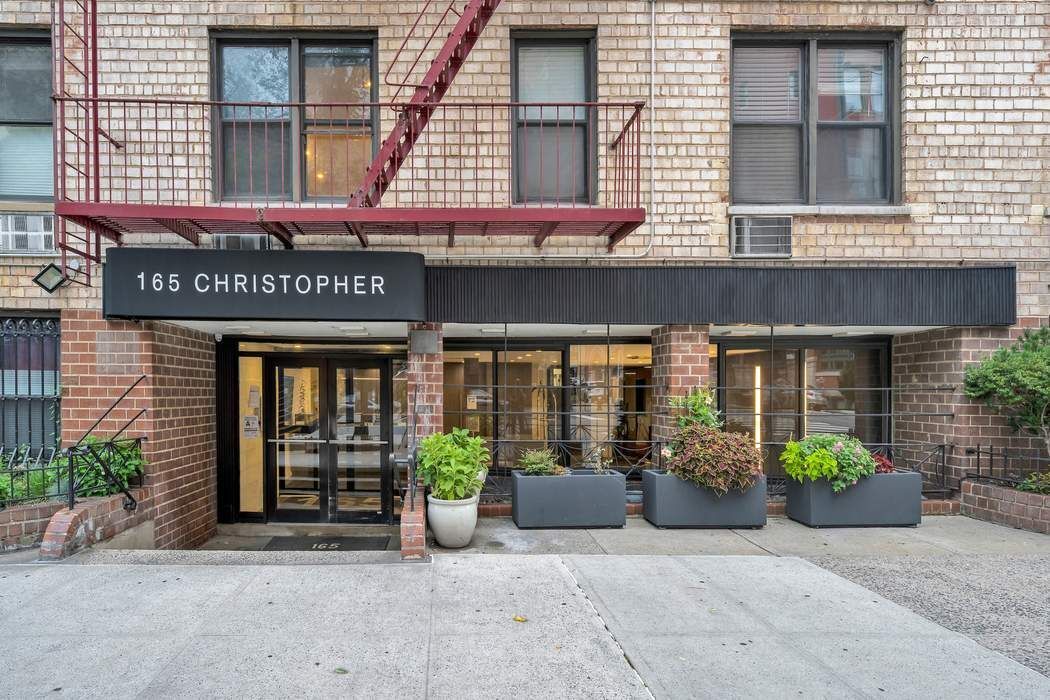 165 Christopher Street 6C W. Greenwich Village New York NY 10014