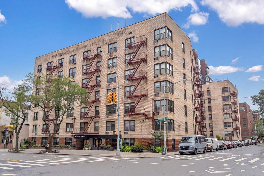 165 Christopher Street 6C W. Greenwich Village New York NY 10014