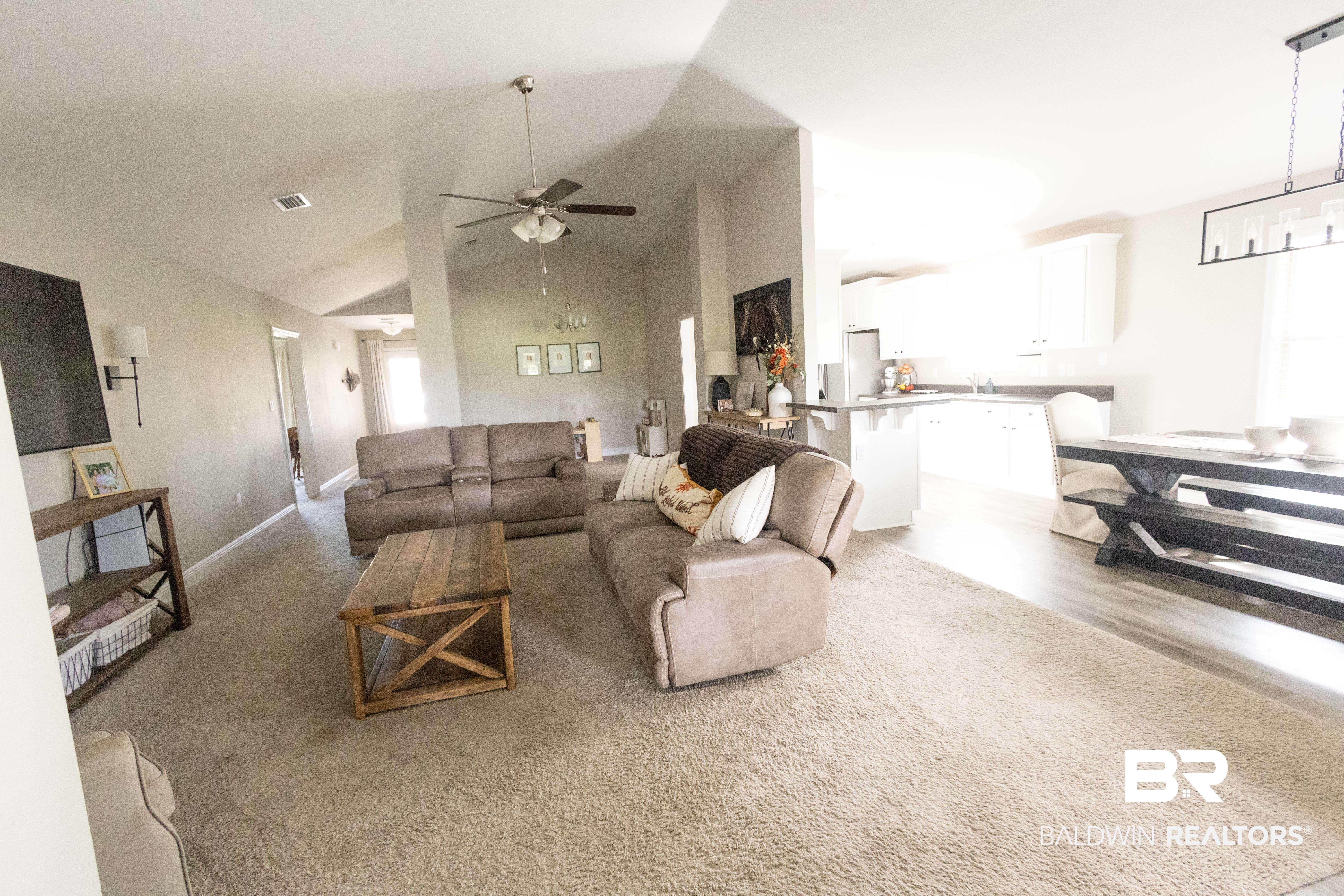 410376 | Photo 26