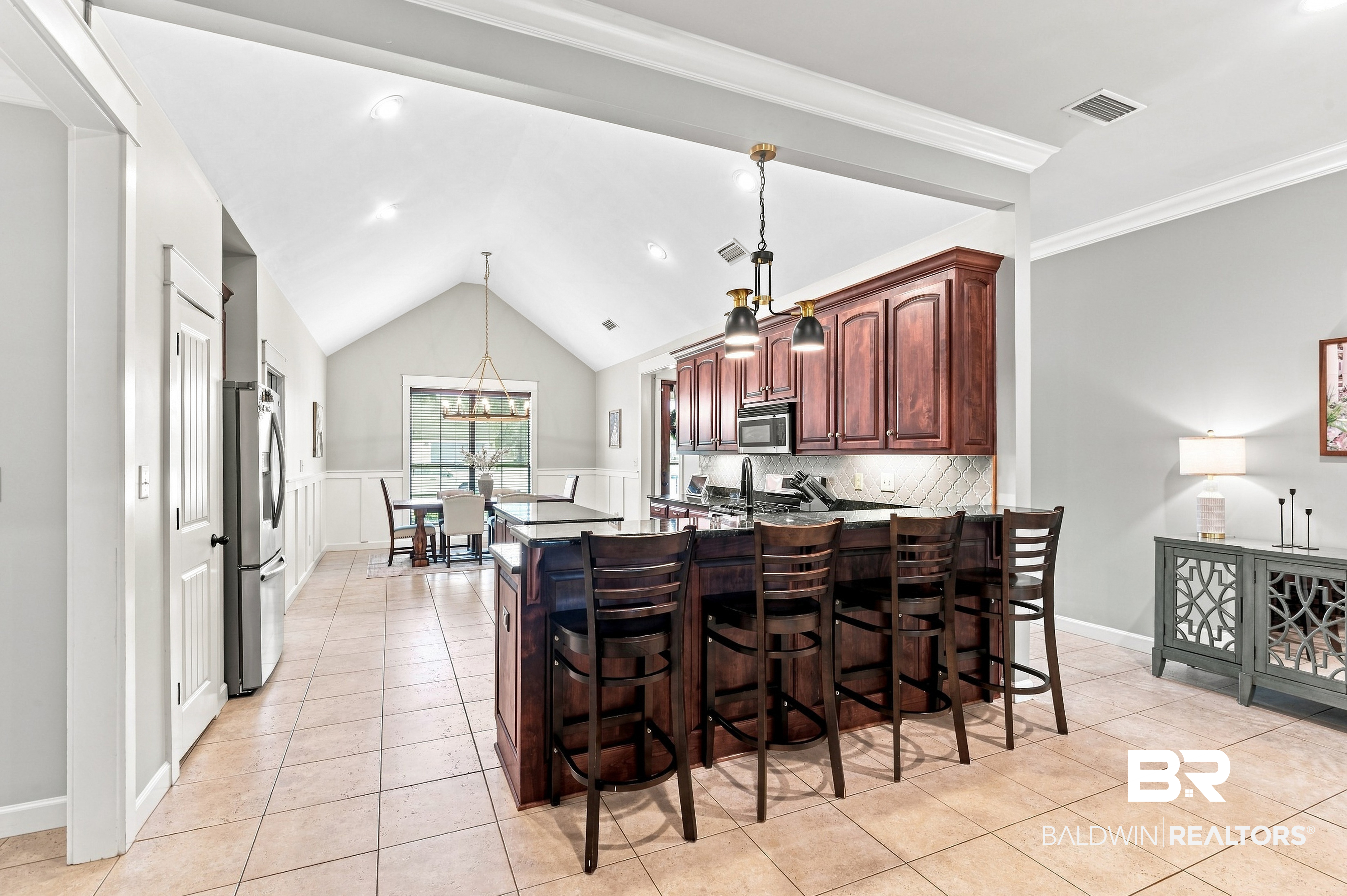 410445 | Photo 11