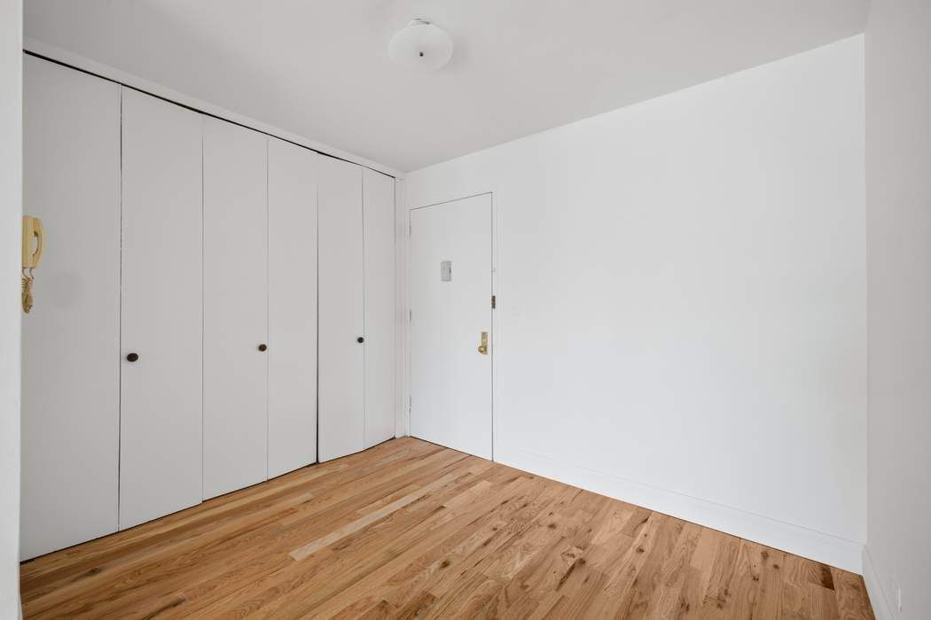 360 West 22nd Street 8D Chelsea New York NY 10011