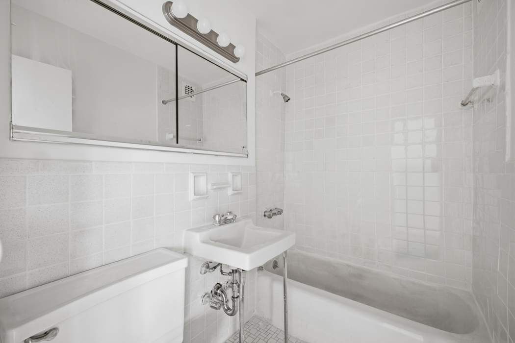 360 West 22nd Street 11H Chelsea New York NY 10011