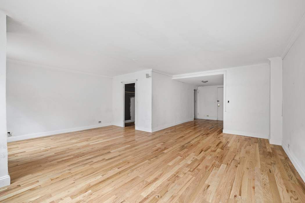 360 West 22nd Street 1R Chelsea New York NY 10011