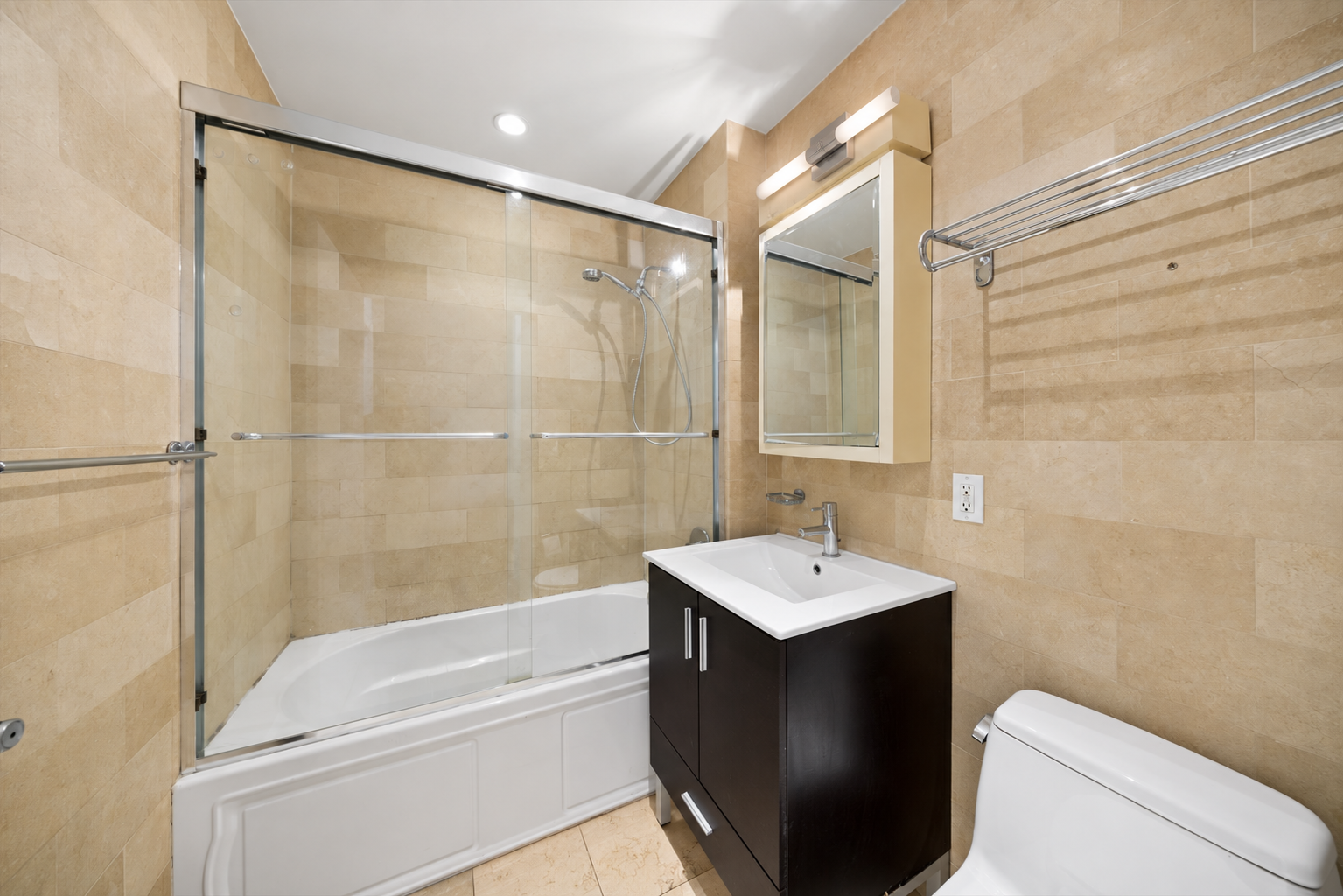 41-26 27th Street 5B Long Island City Queens NY 11101
