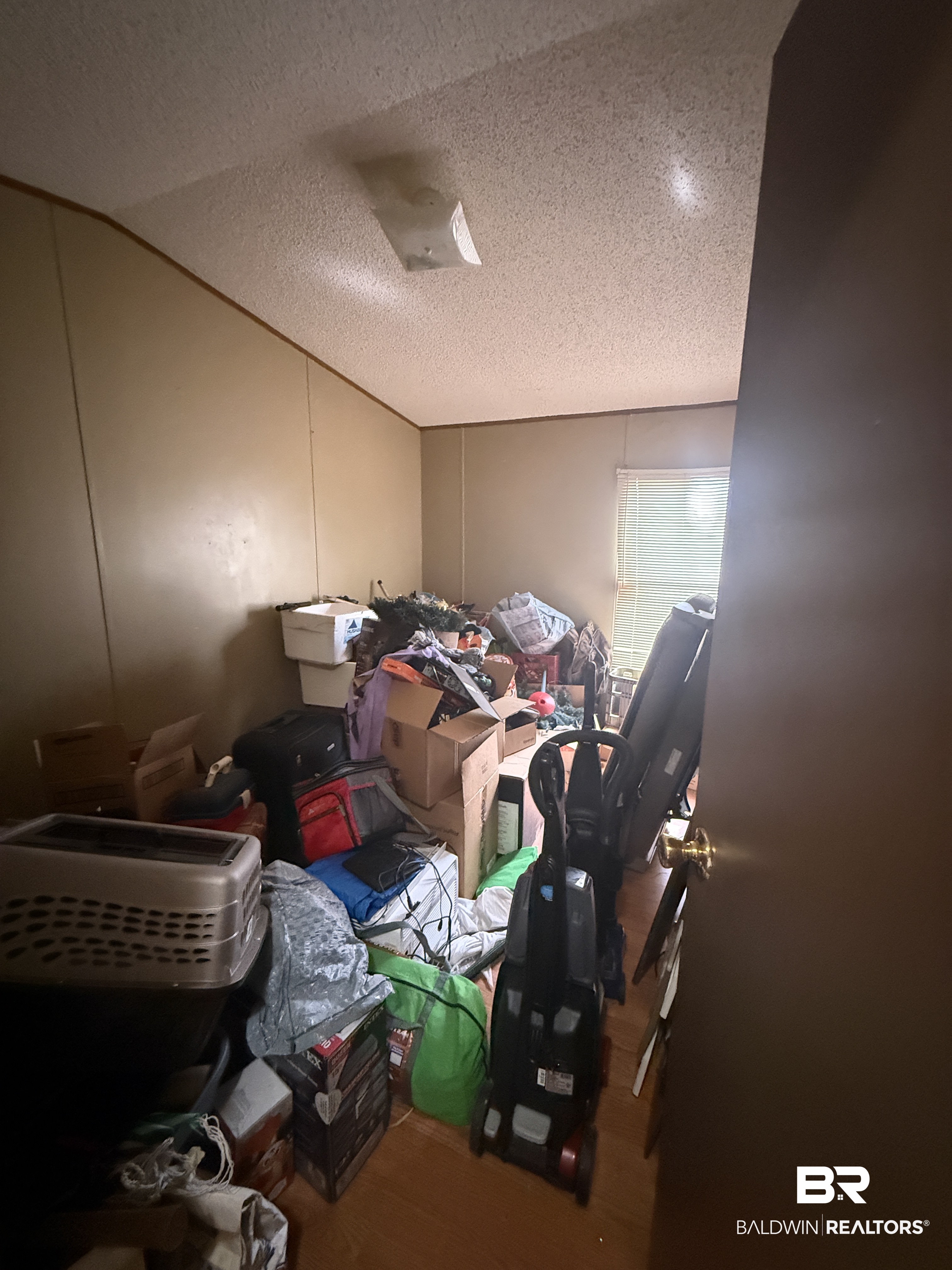 410483 | Photo 13