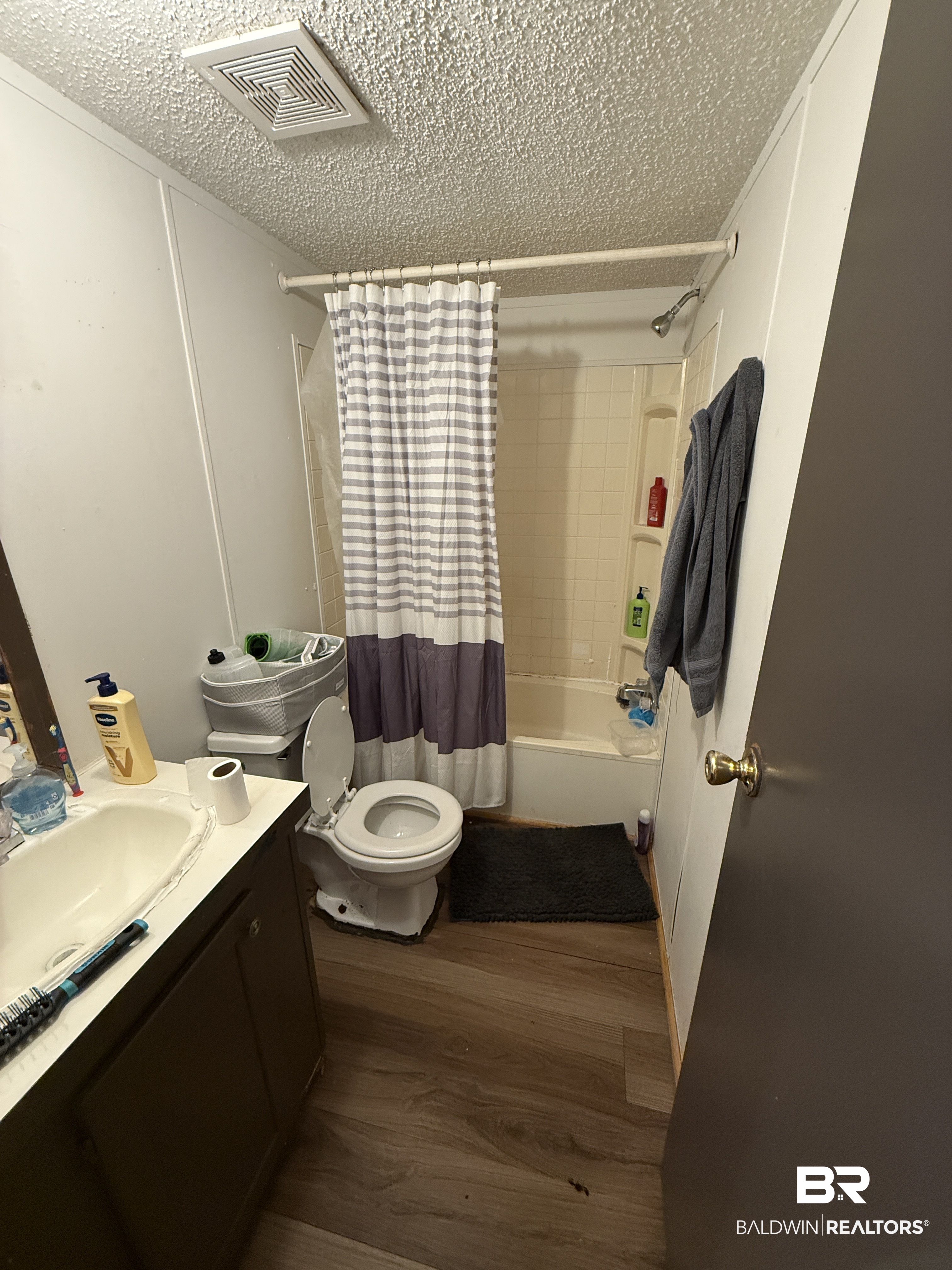 410483 | Photo 23