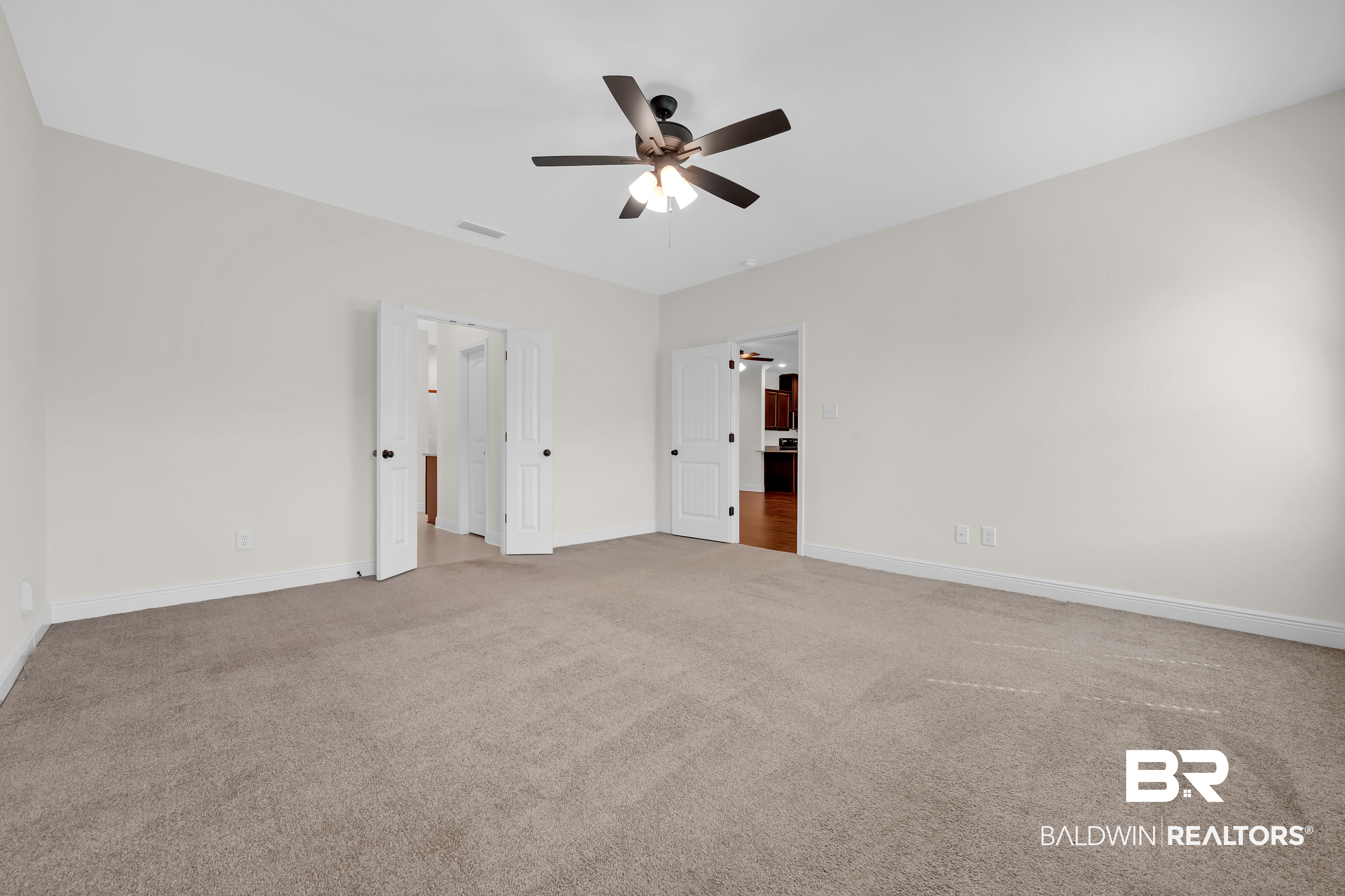 410375 | Photo 28