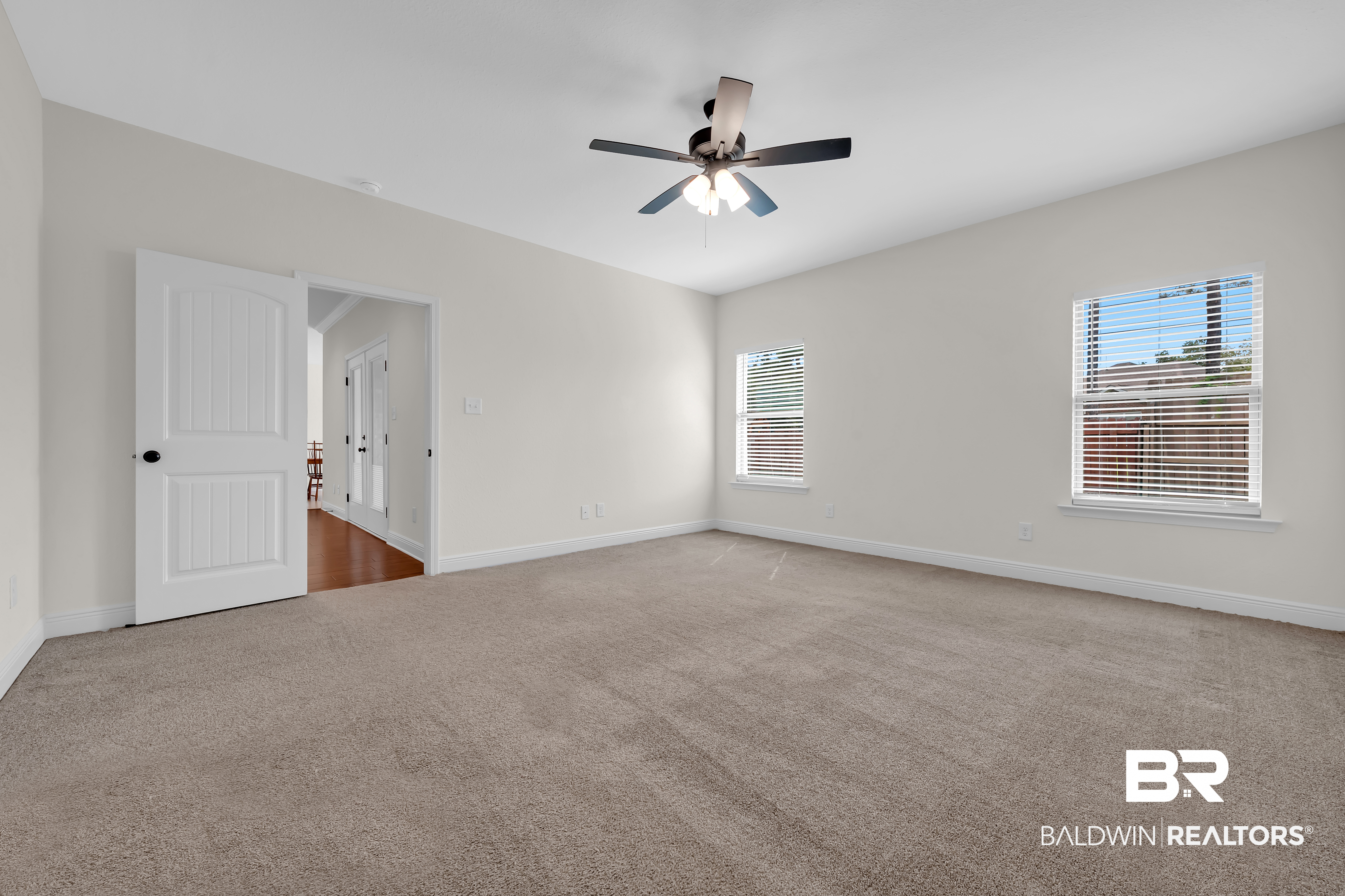 410375 | Photo 33