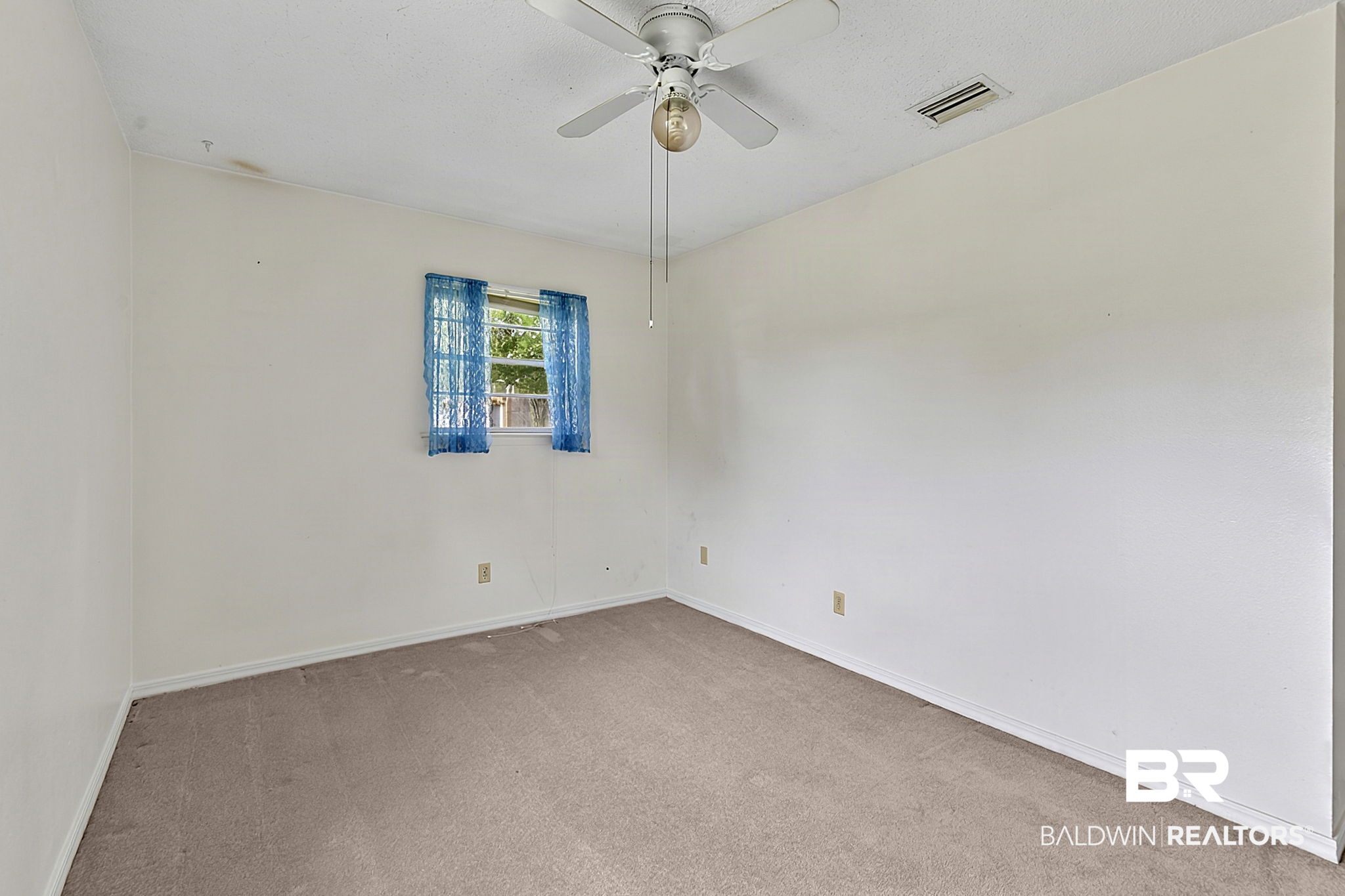 5471 Helen Drive