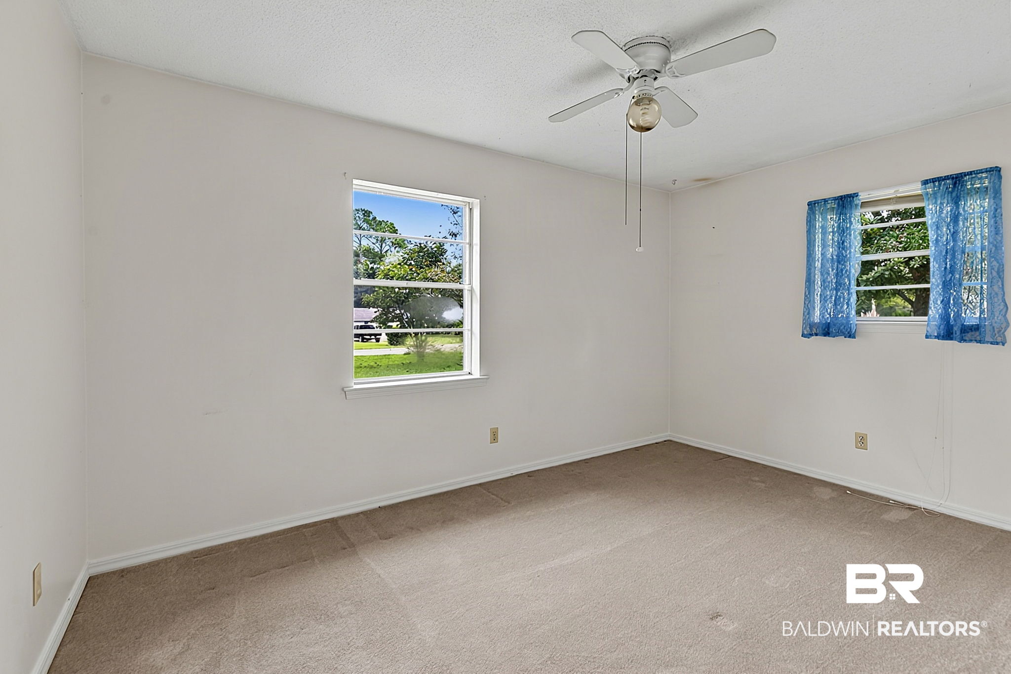5471 Helen Drive