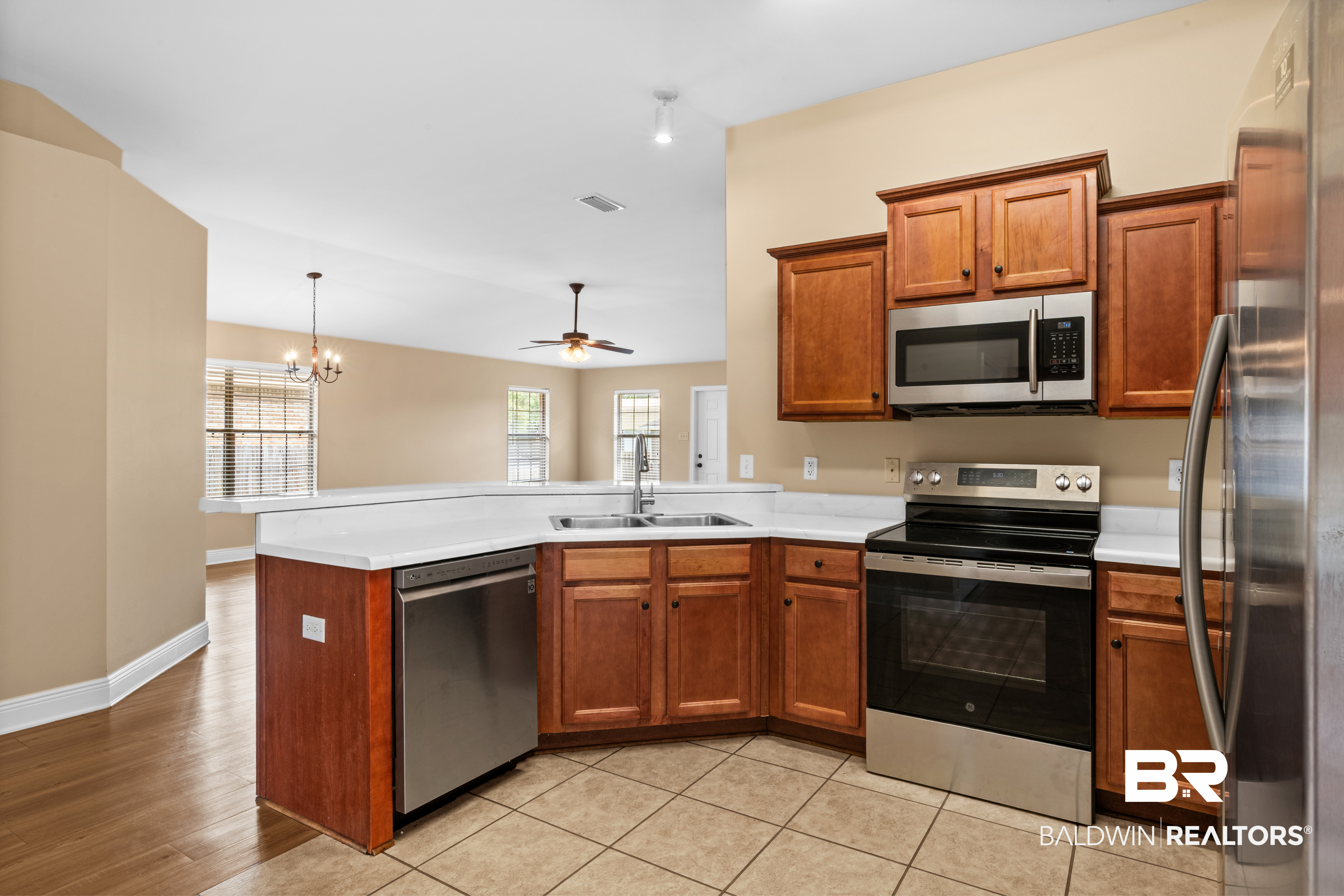 Photo 4 of Single family home for sale at 9929 Thresher Ct, Mobile, AL 36695 | MLS# 410600 | Listing updated on 2026-09-13