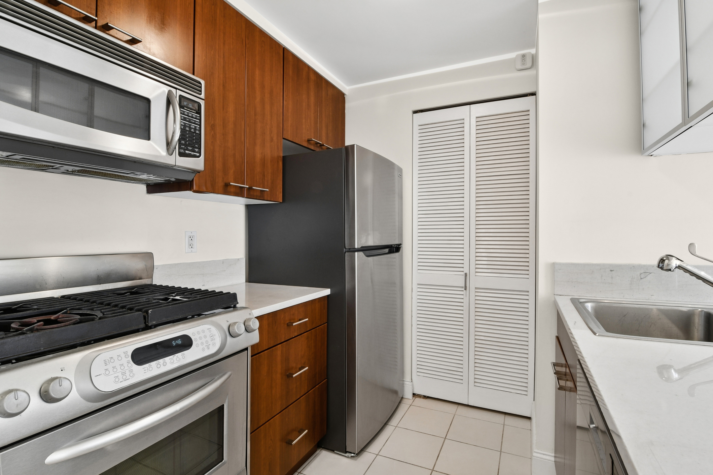 215-217 East 96th Street 27E East Harlem New York NY 10128