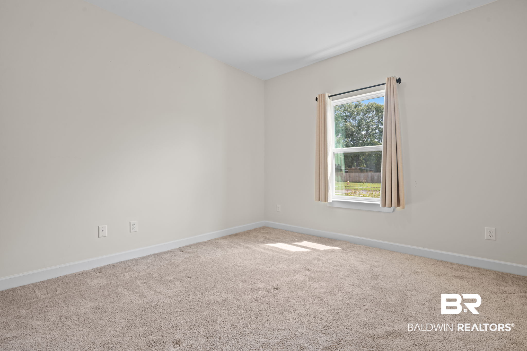 410657 | Photo 25