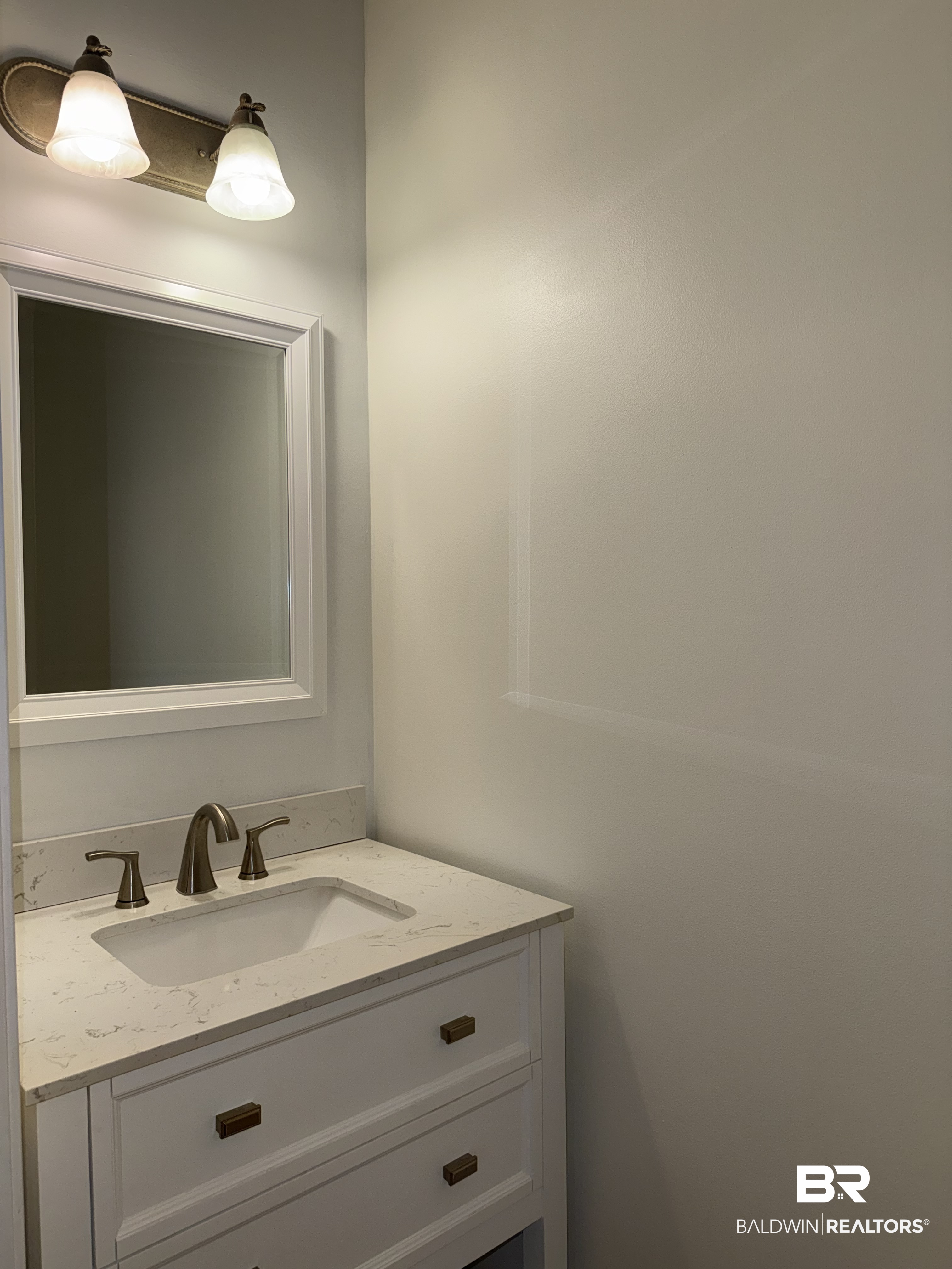 Photo 4 of Single family home for sale at 5565 Ornacor Ave, Orange Beach, AL 36561 | MLS# 395878 | Listing updated on 2026-09-16