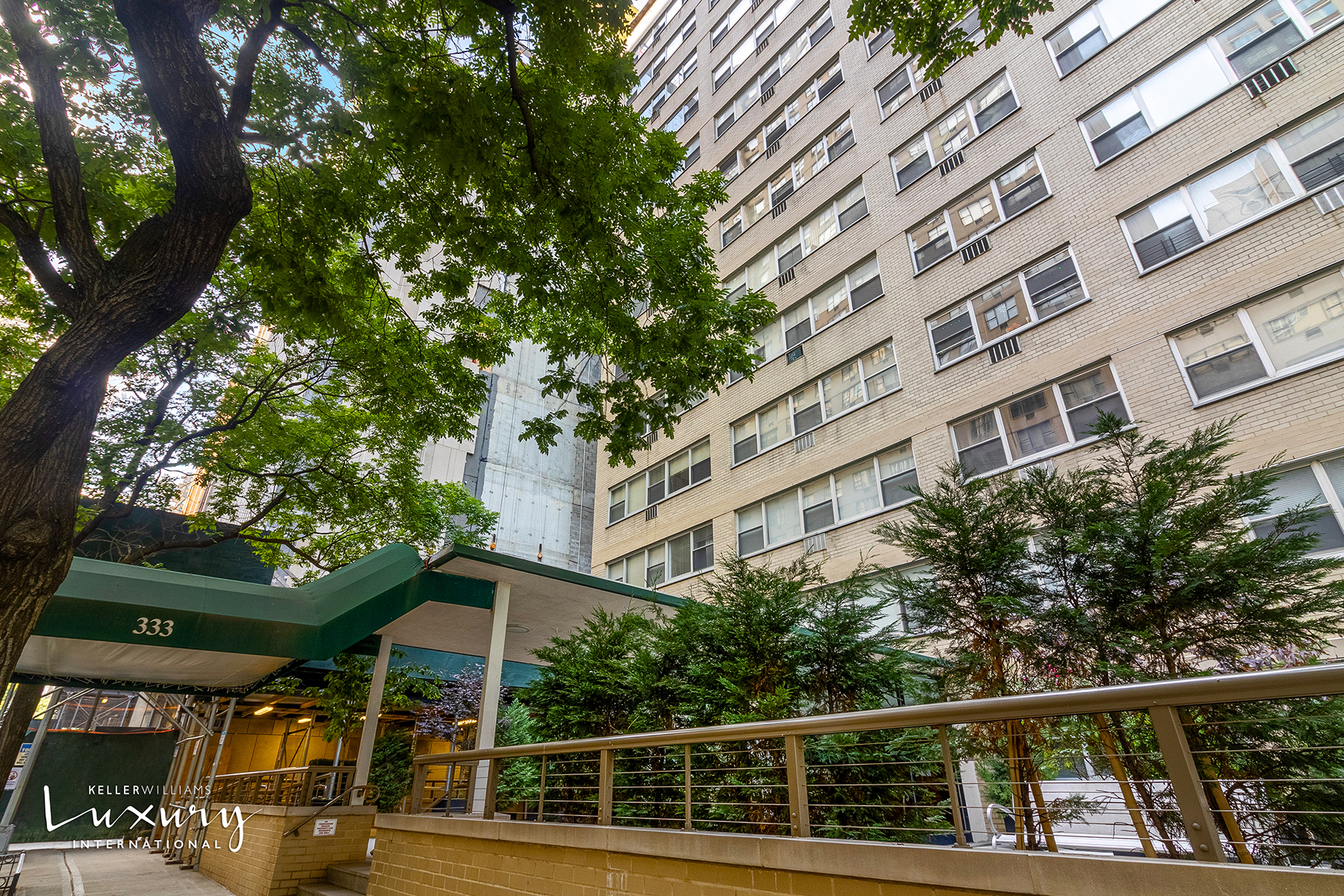 333 East 46th Street 17E Turtle Bay New York NY 10017