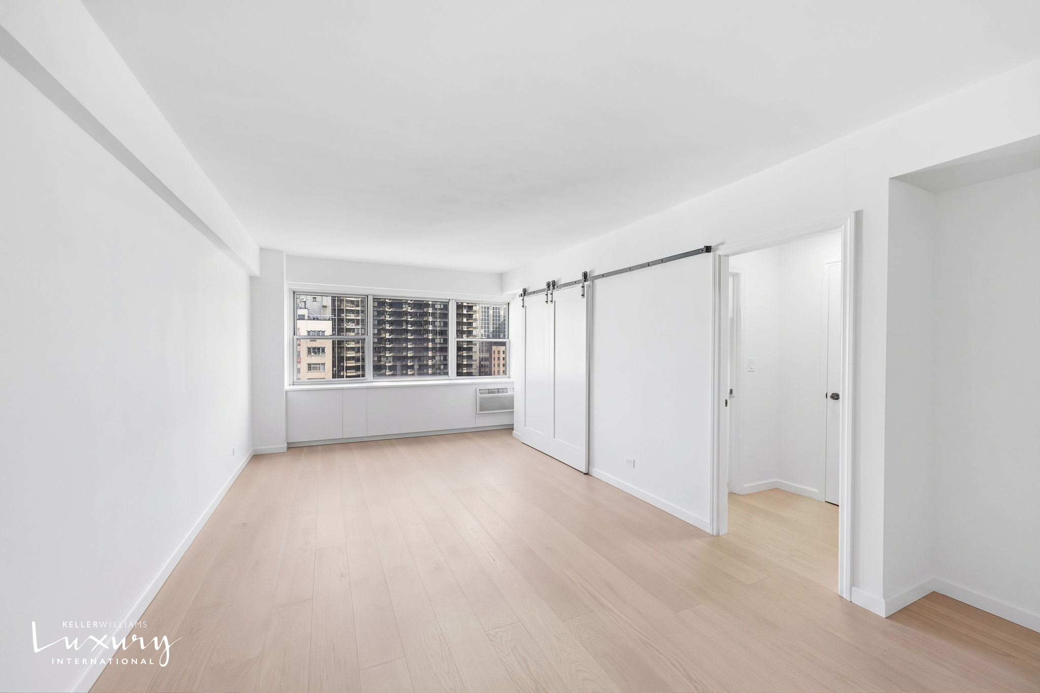 333 East 46th Street 17E Turtle Bay New York NY 10017