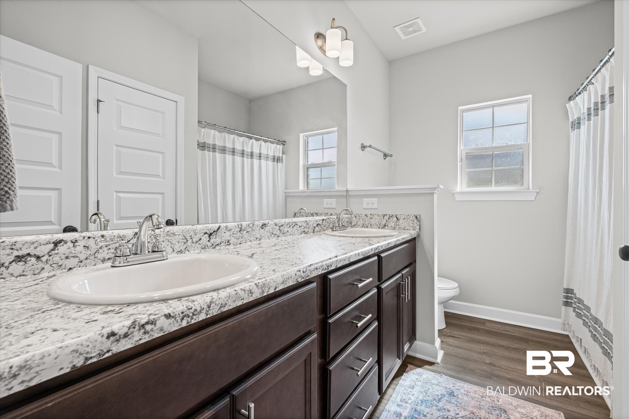410816 | Photo 22