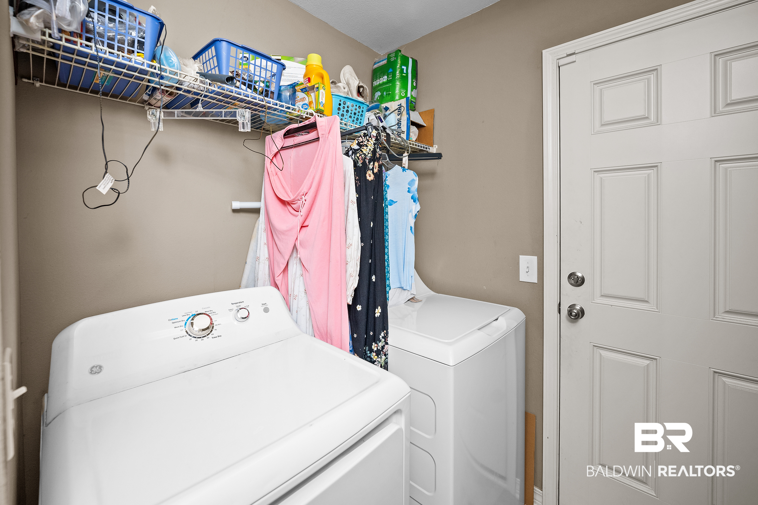 410780 | Photo 29