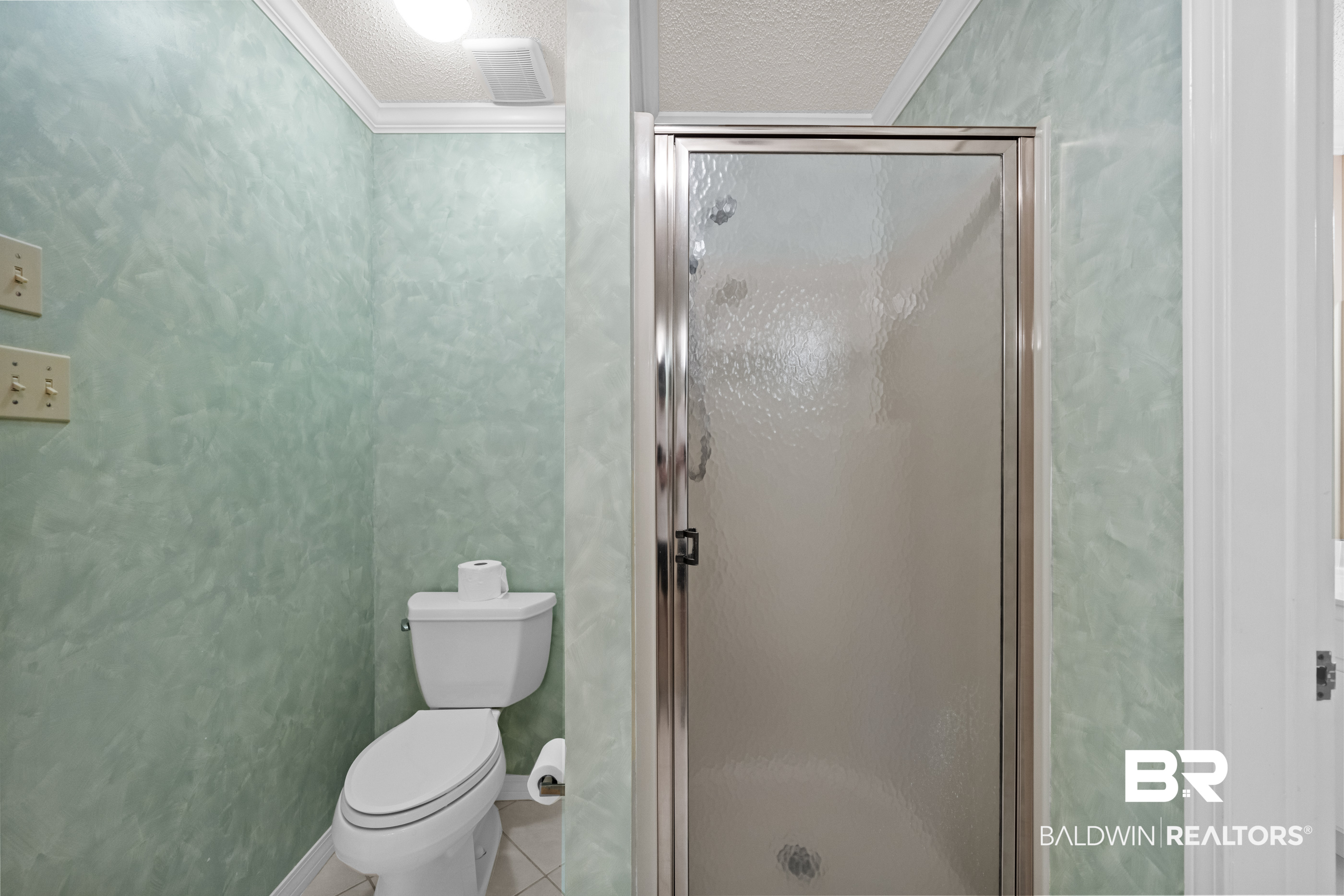 410702 | Photo 27