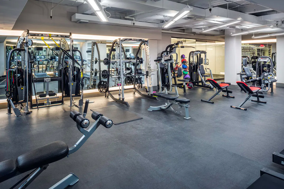416 West 52nd Street Clinton New York NY 10019