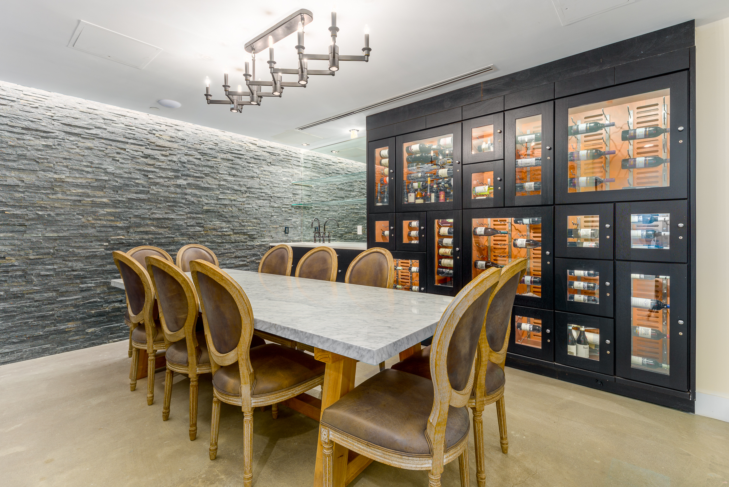 416 West 52nd Street Clinton New York NY 10019